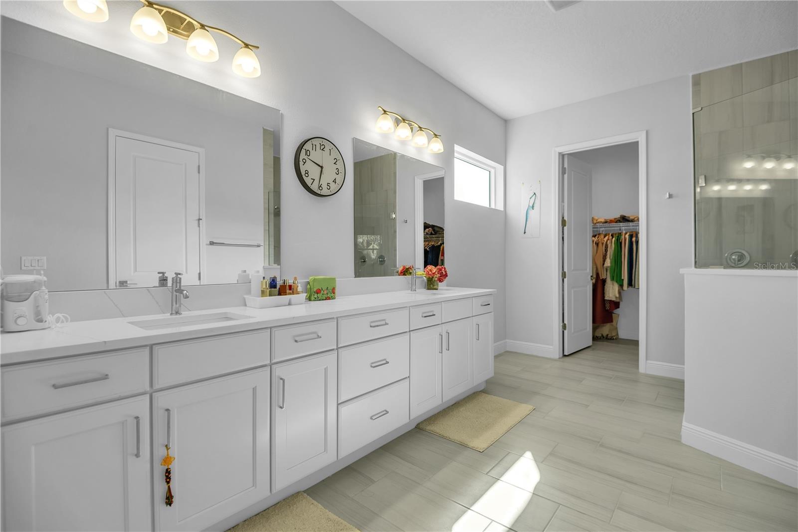 Image 35 of 53 For 5215 Title Row Drive