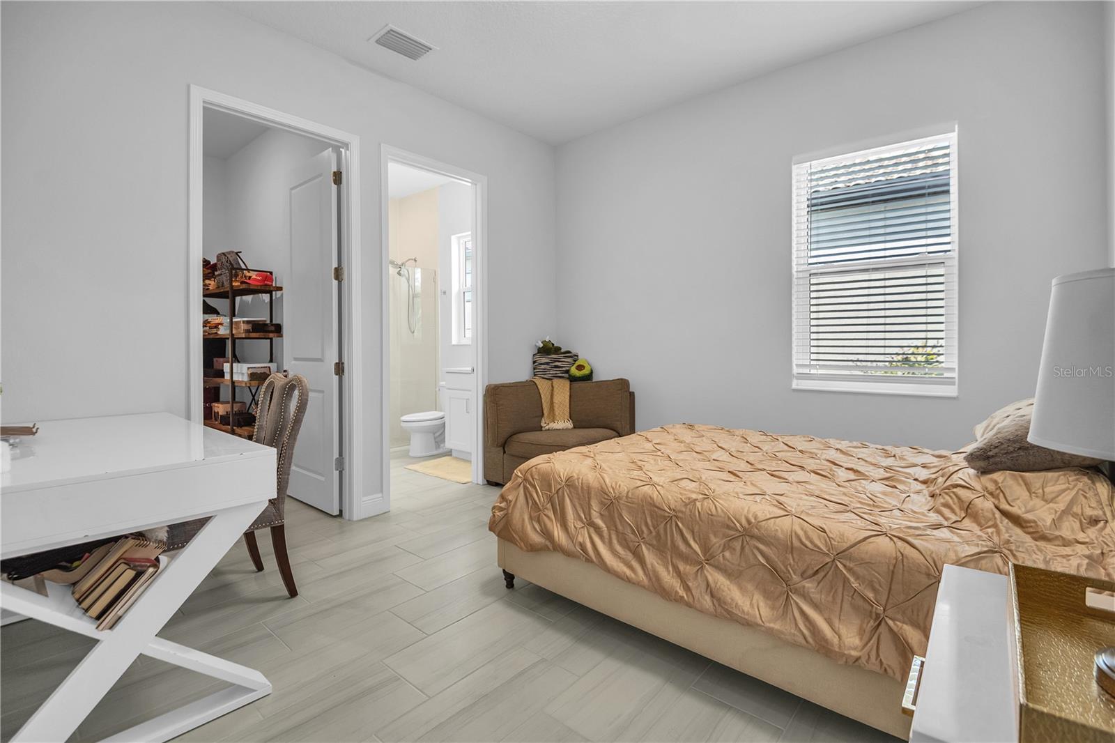 Image 38 of 53 For 5215 Title Row Drive