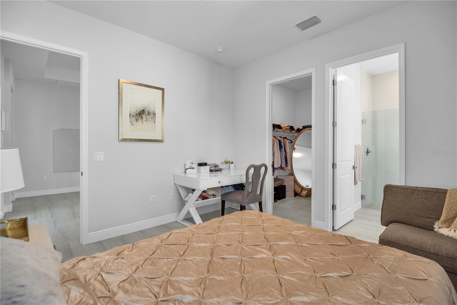 Image 39 of 53 For 5215 Title Row Drive