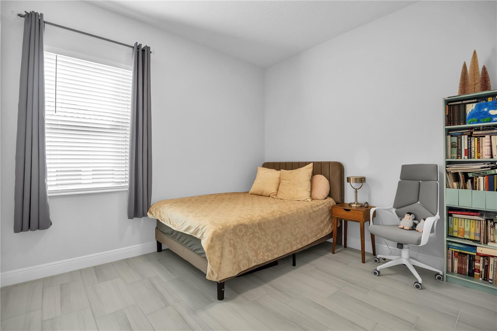 Image 41 of 53 For 5215 Title Row Drive