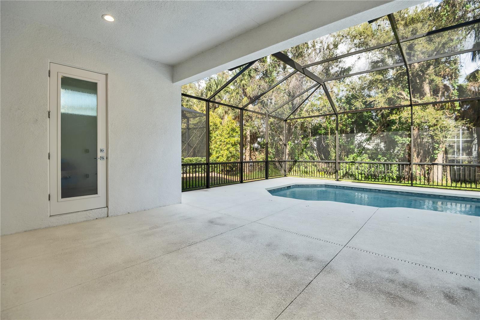 Image 49 of 53 For 5215 Title Row Drive