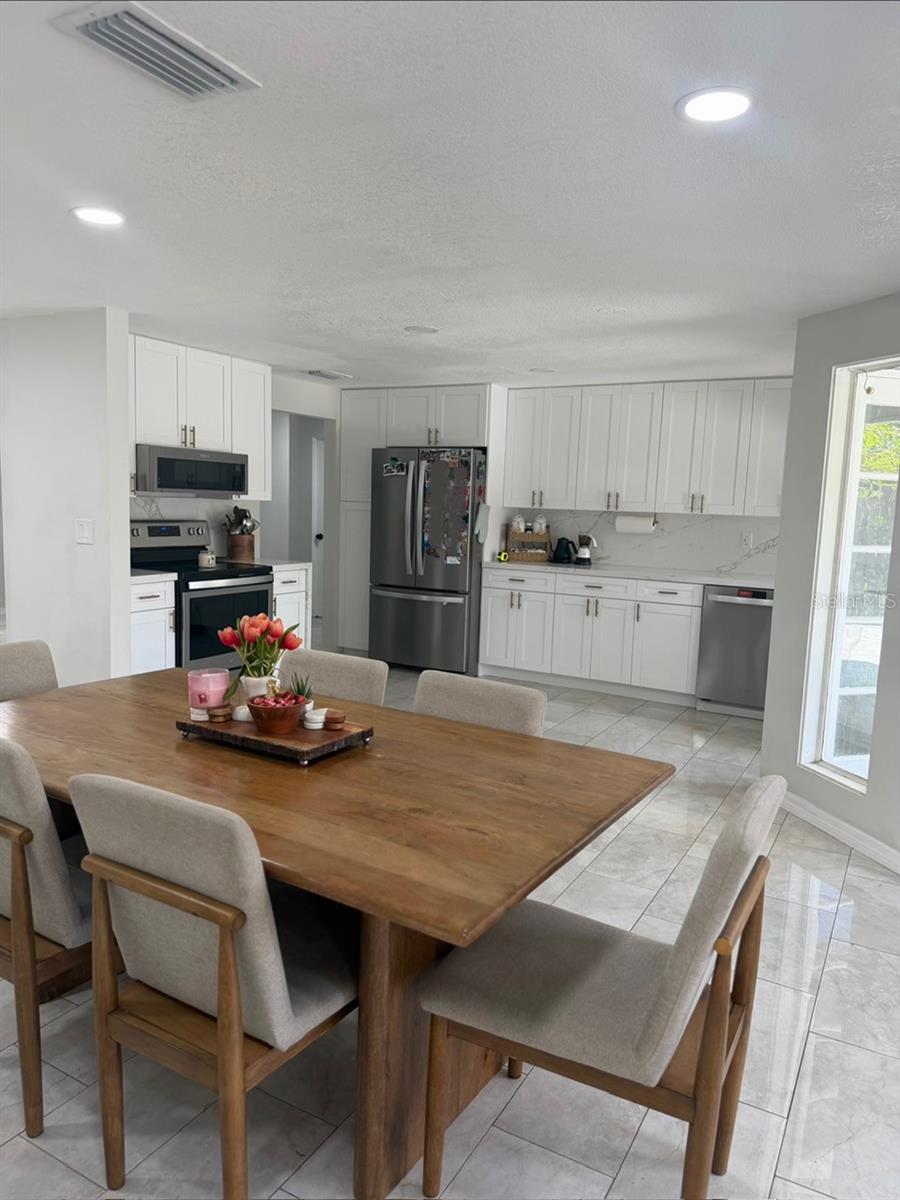 Image 4 of 53 For 211 66th Avenue W  Fl