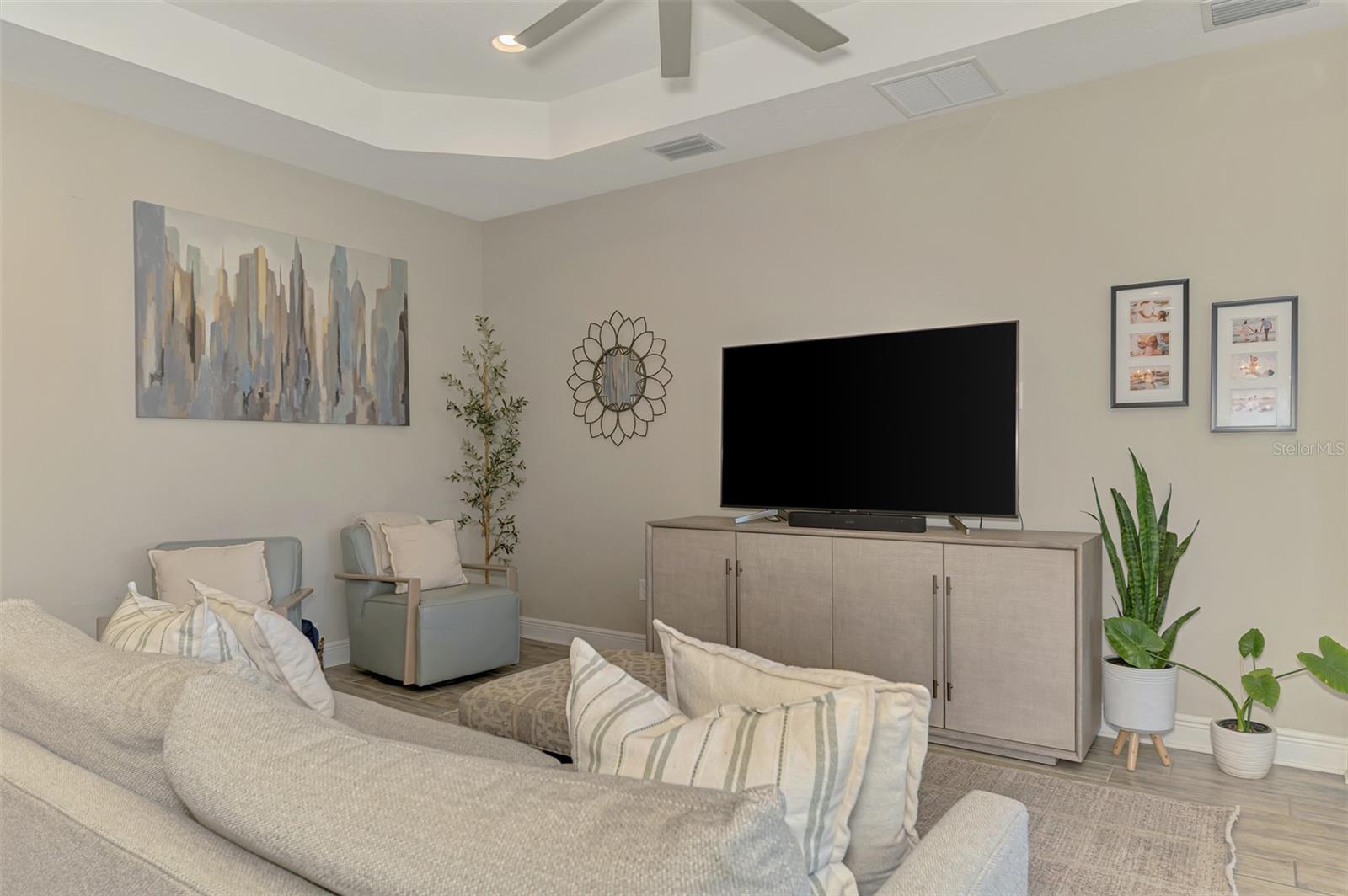 Image 23 of 91 For 1337 Thornbury Drive