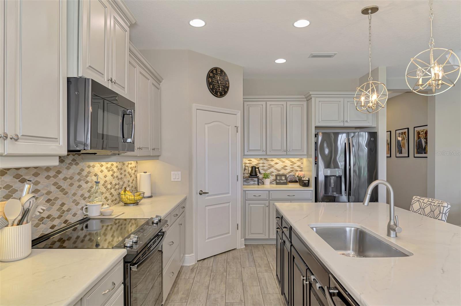 Image 27 of 91 For 1337 Thornbury Drive