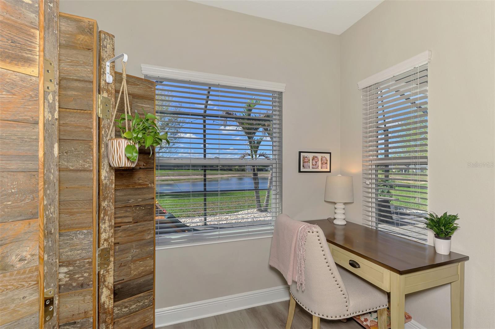 Image 39 of 91 For 1337 Thornbury Drive