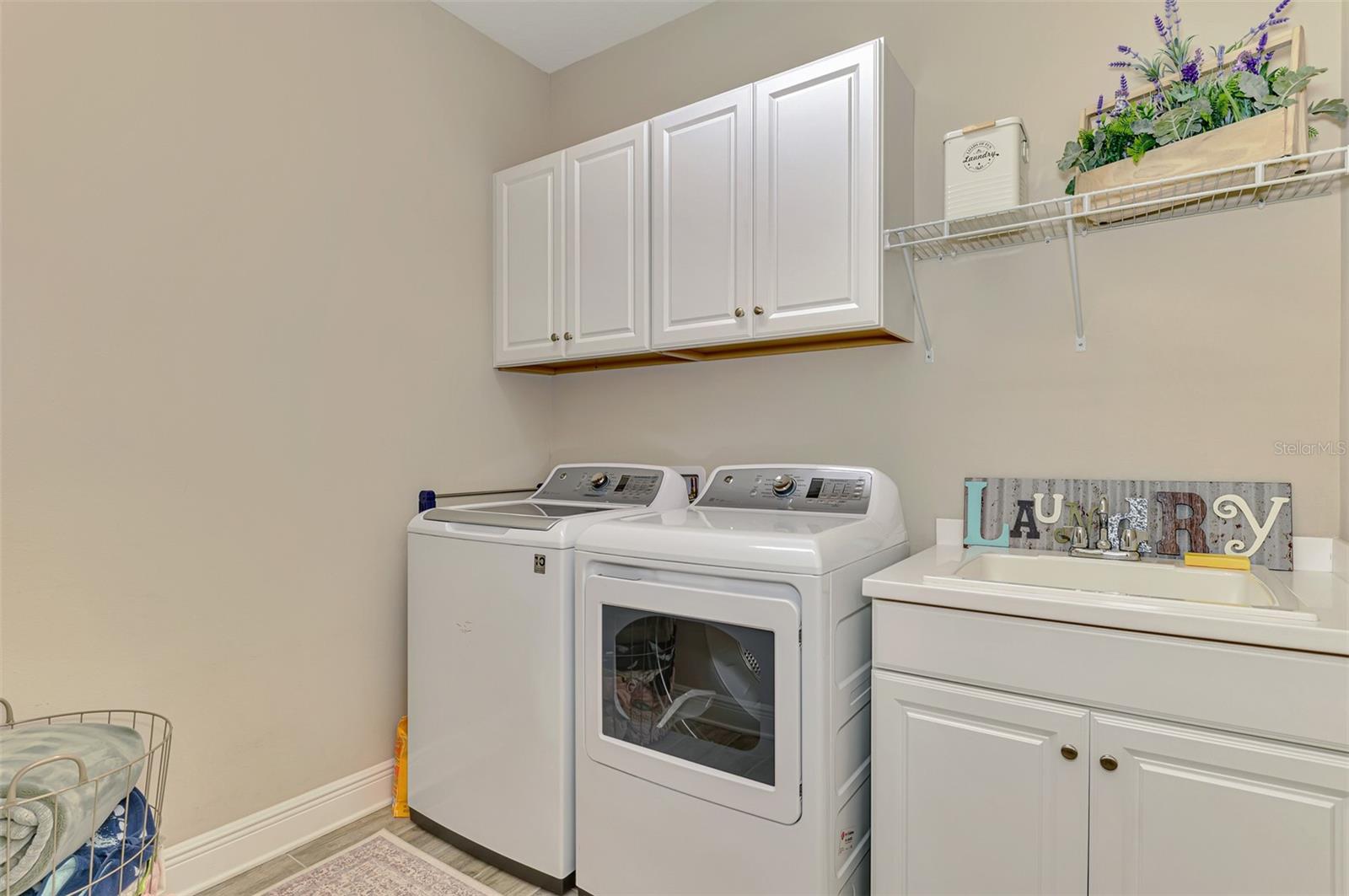 Image 52 of 91 For 1337 Thornbury Drive