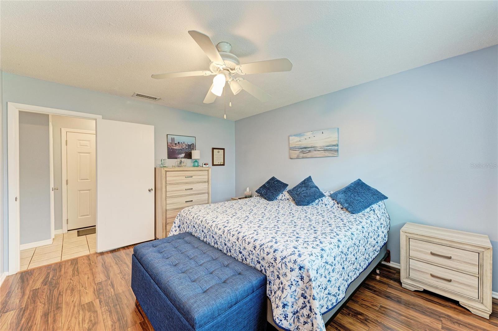 Image 19 of 36 For 3311 Fuller Street 104