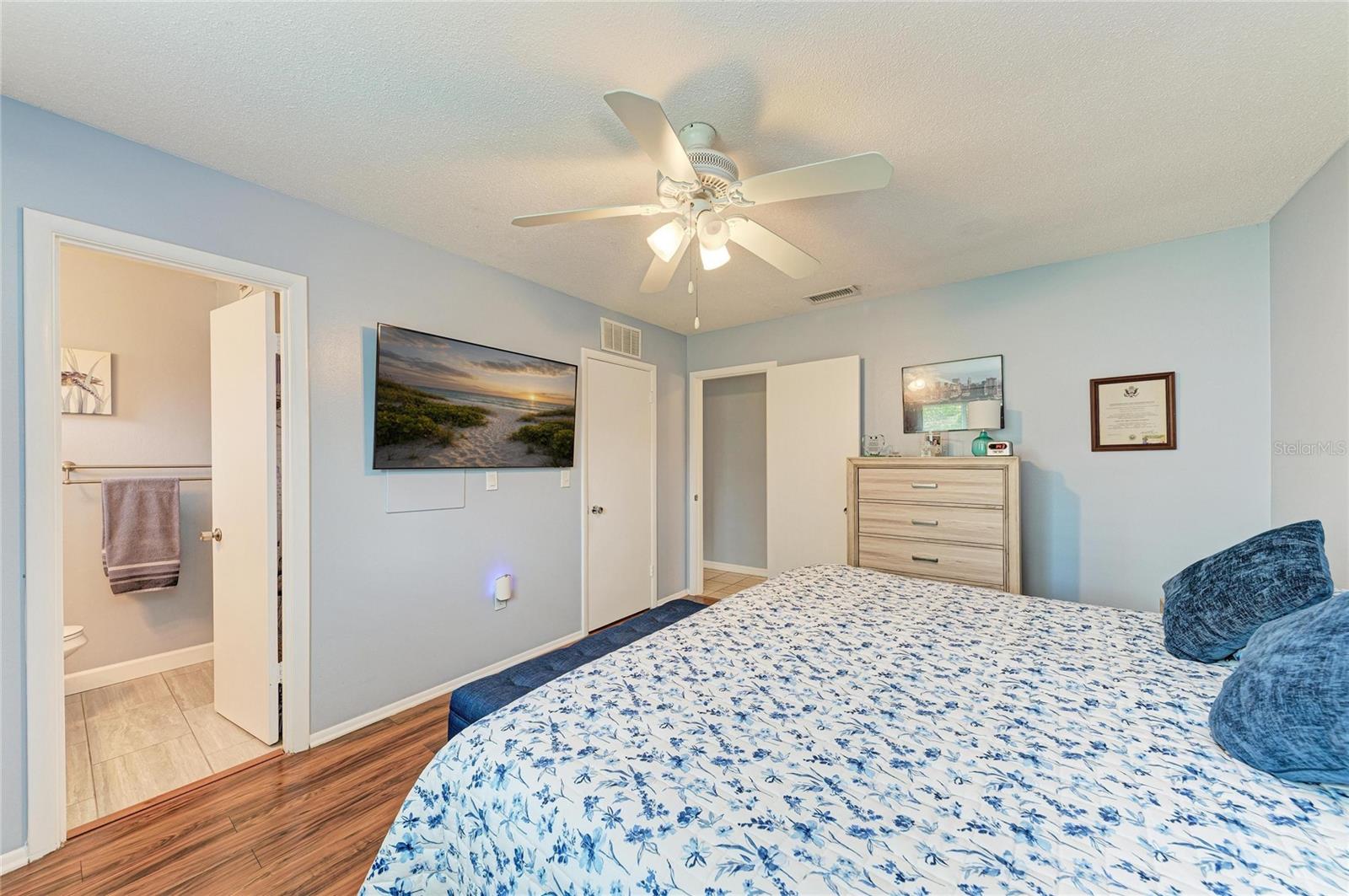 Image 20 of 36 For 3311 Fuller Street 104