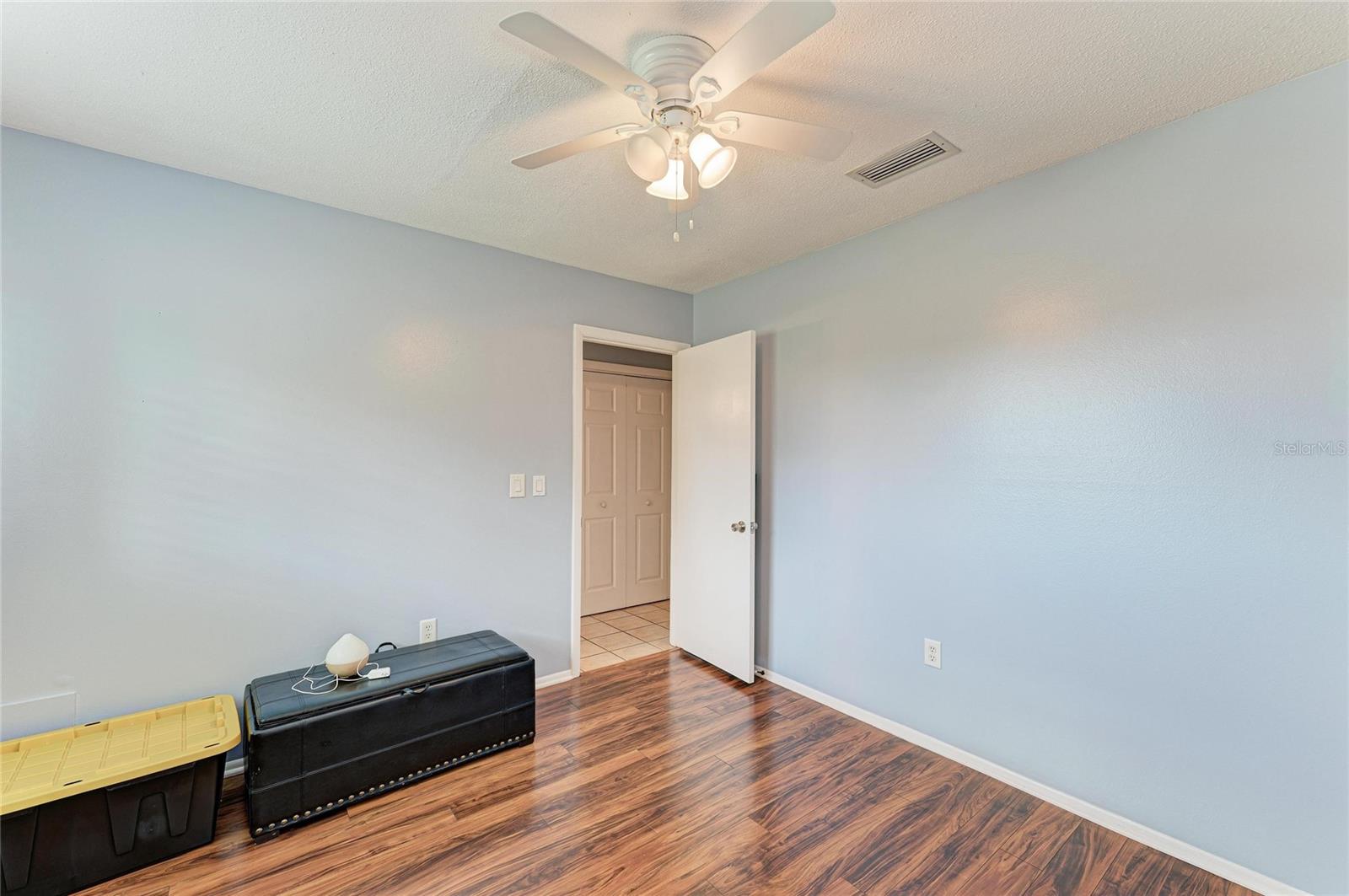 Image 25 of 36 For 3311 Fuller Street 104