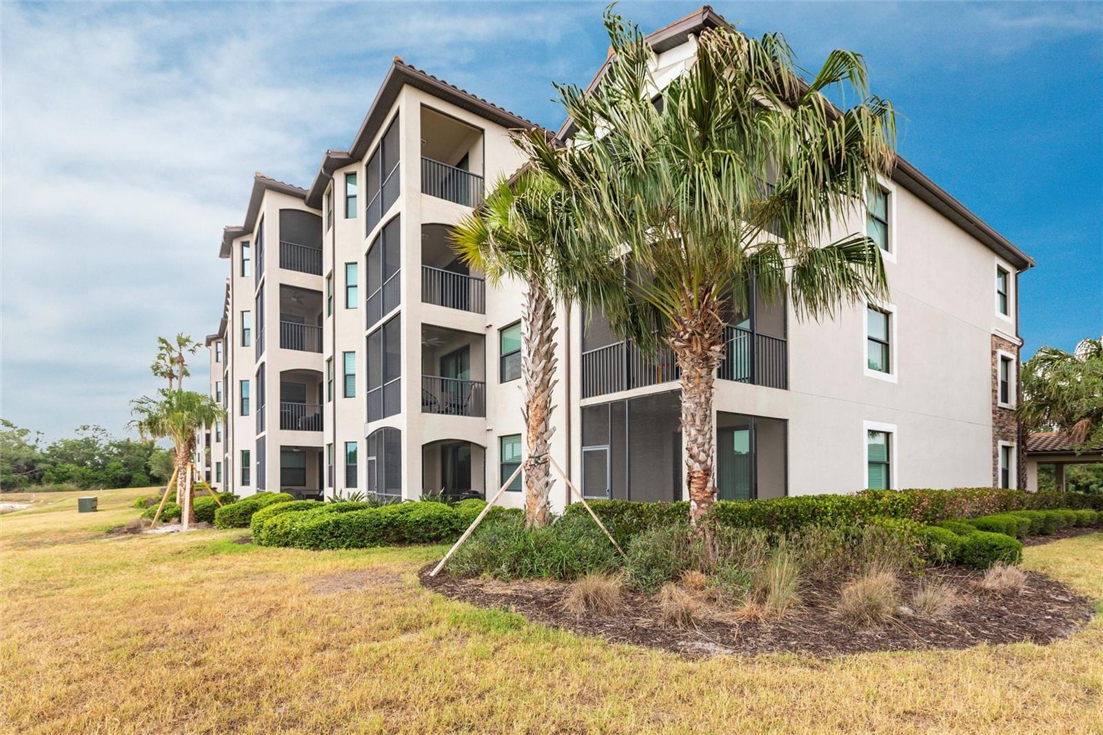 Image 27 of 38 For 16804 Vardon Terrace 307