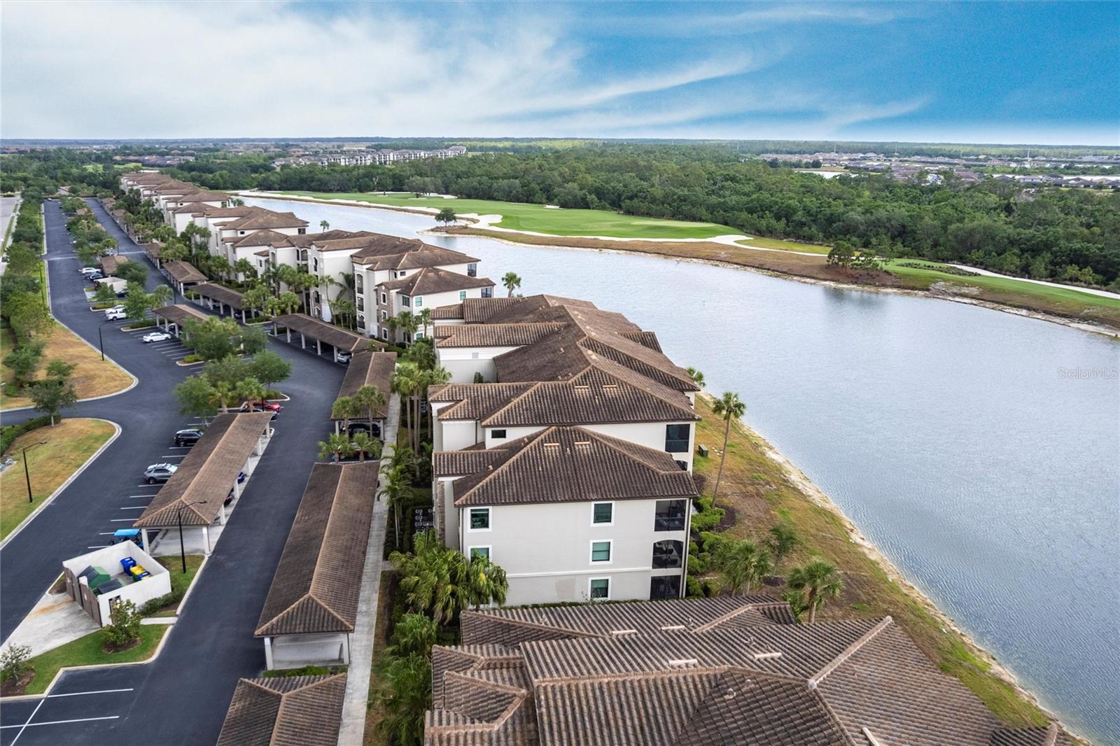 Image 30 of 38 For 16804 Vardon Terrace 307