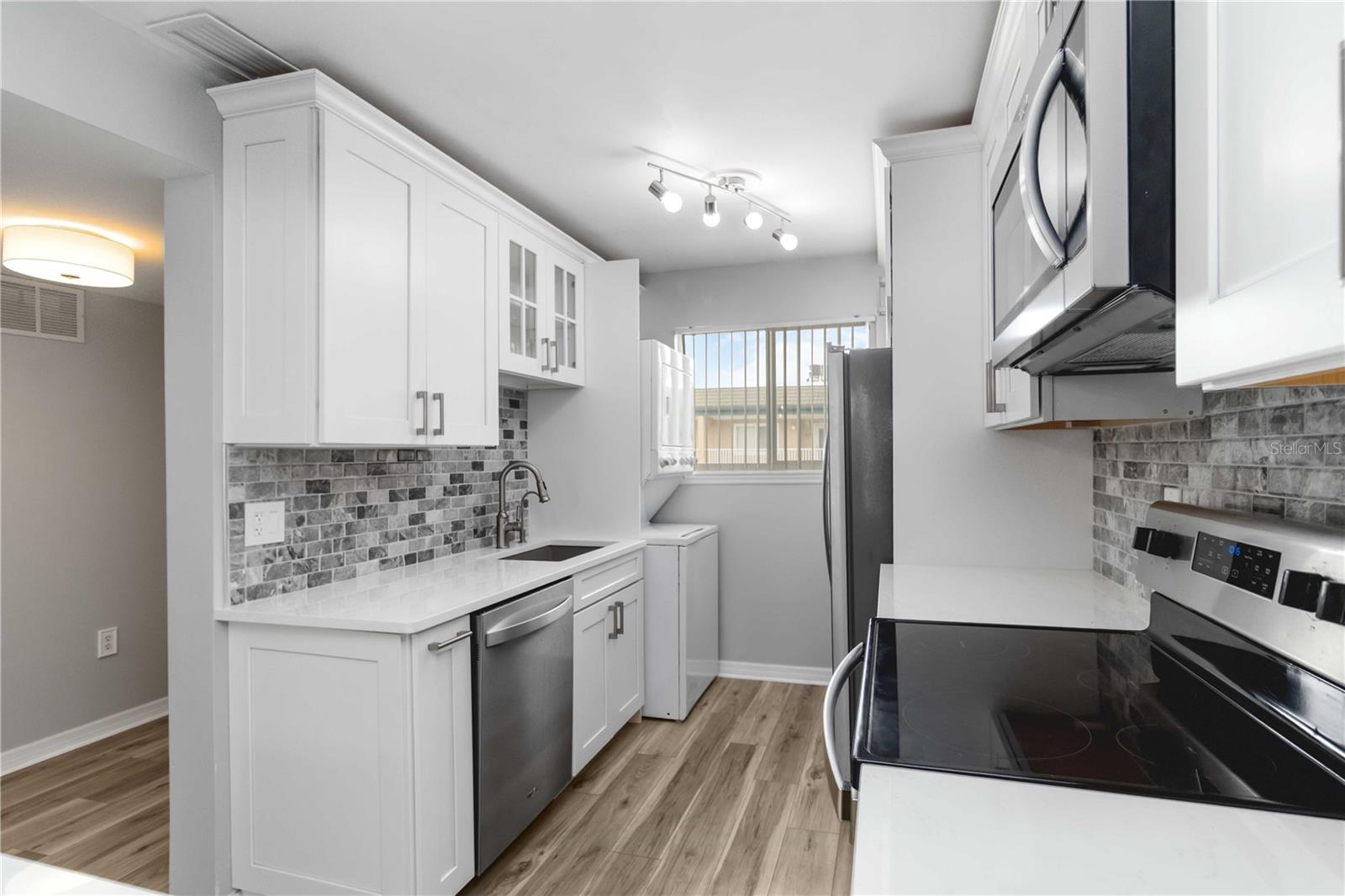 Image 11 of 65 For 150 Harborside Avenue 307