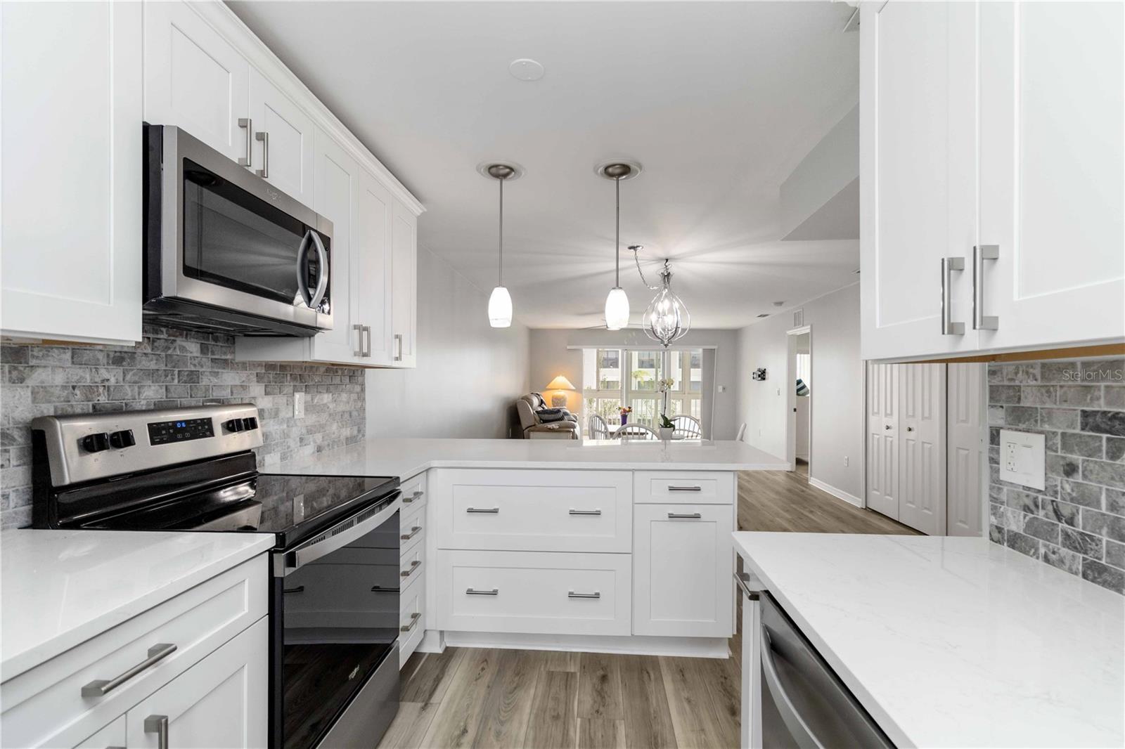 Image 16 of 65 For 150 Harborside Avenue 307