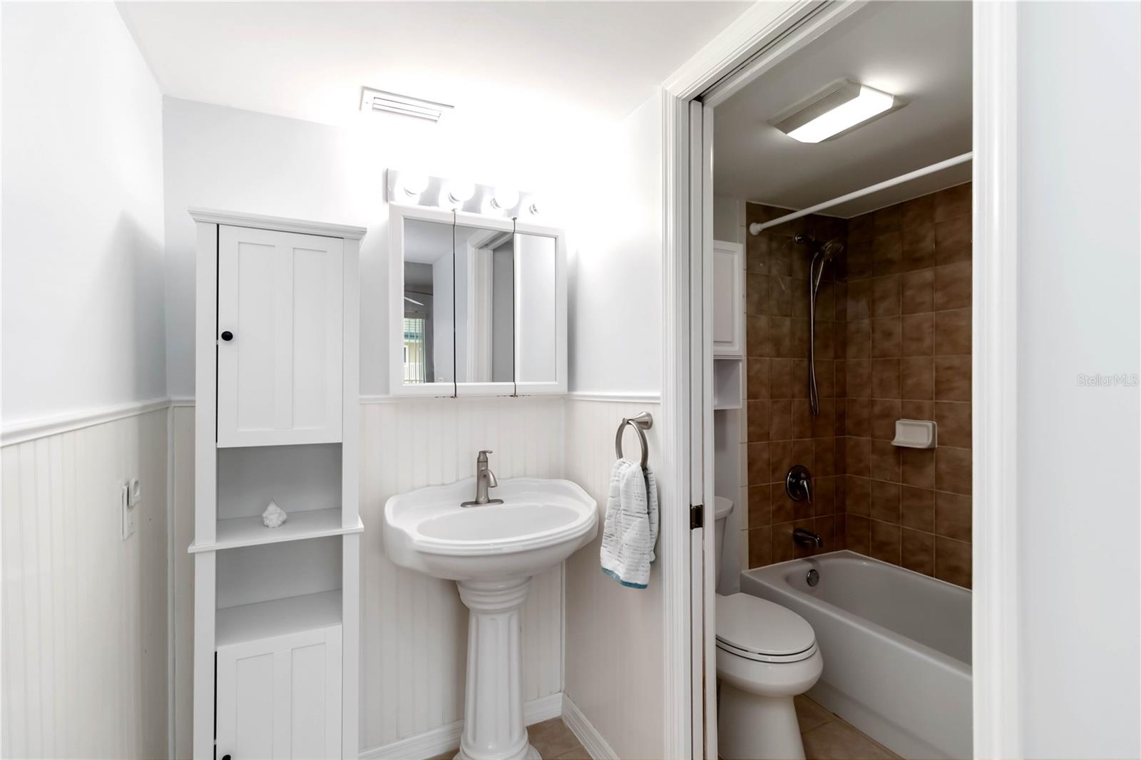 Image 21 of 65 For 150 Harborside Avenue 307