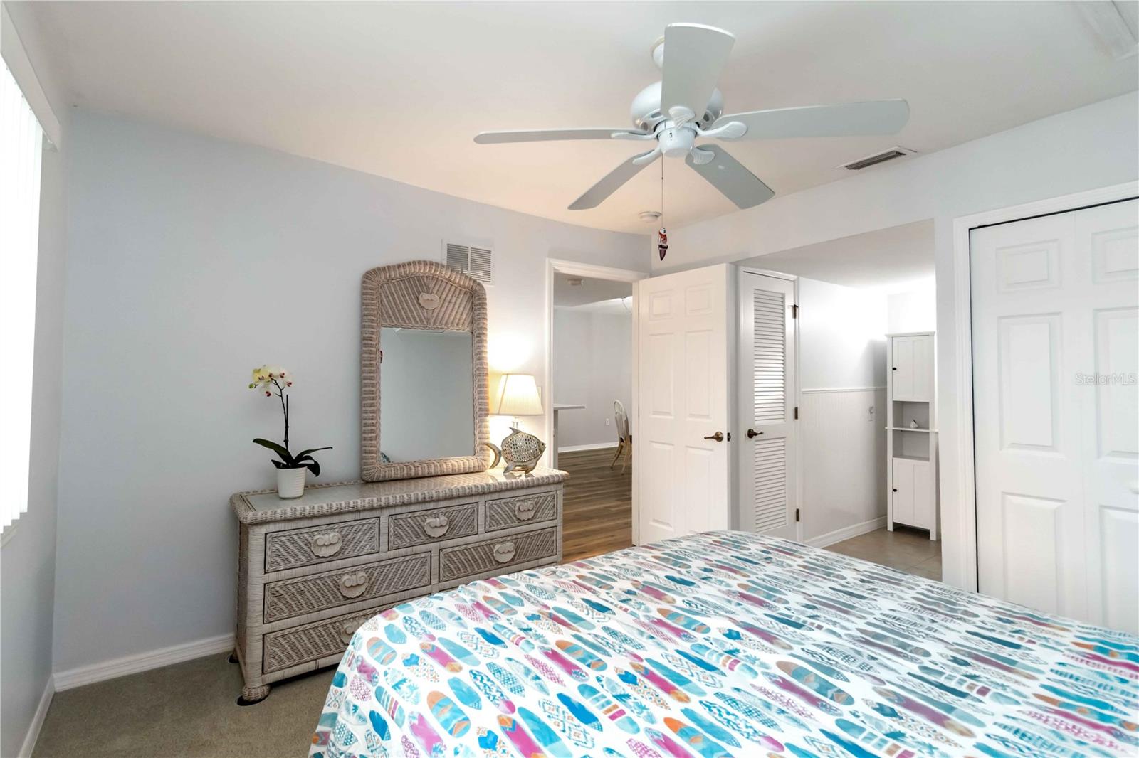 Image 26 of 65 For 150 Harborside Avenue 307