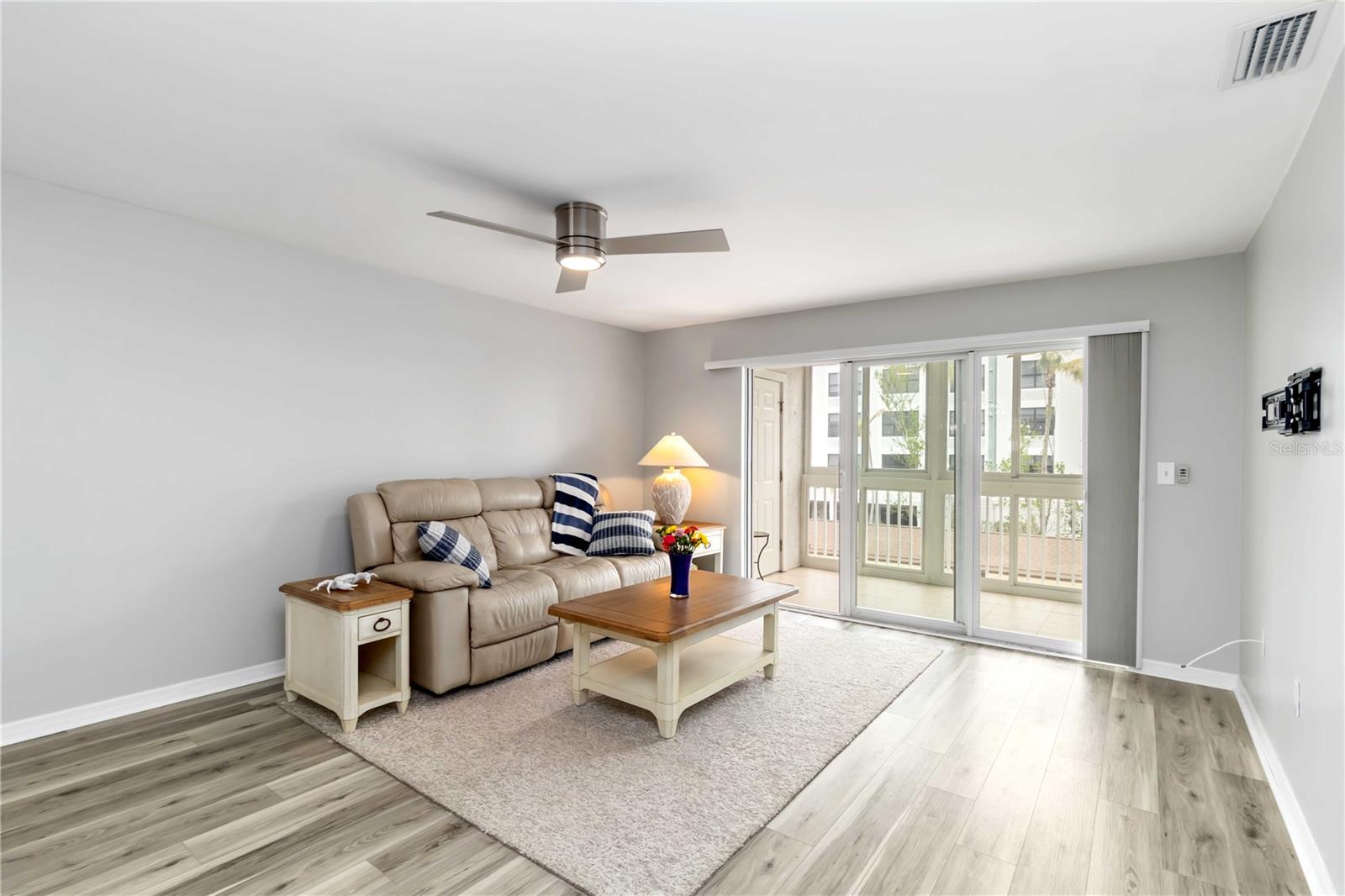 Image 6 of 65 For 150 Harborside Avenue 307