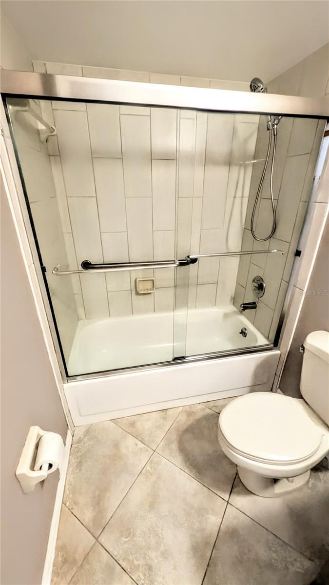 Image 25 of 32 For 7805 Pine Trace Drive 18