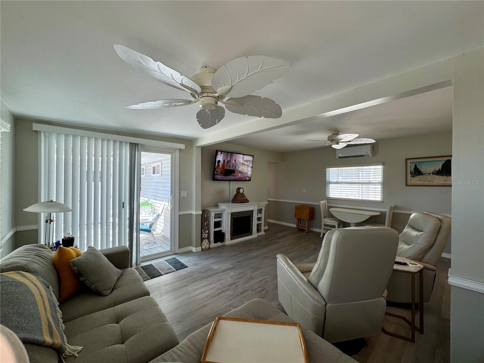 Image 11 of 39 For 15010 113th Avenue N 47