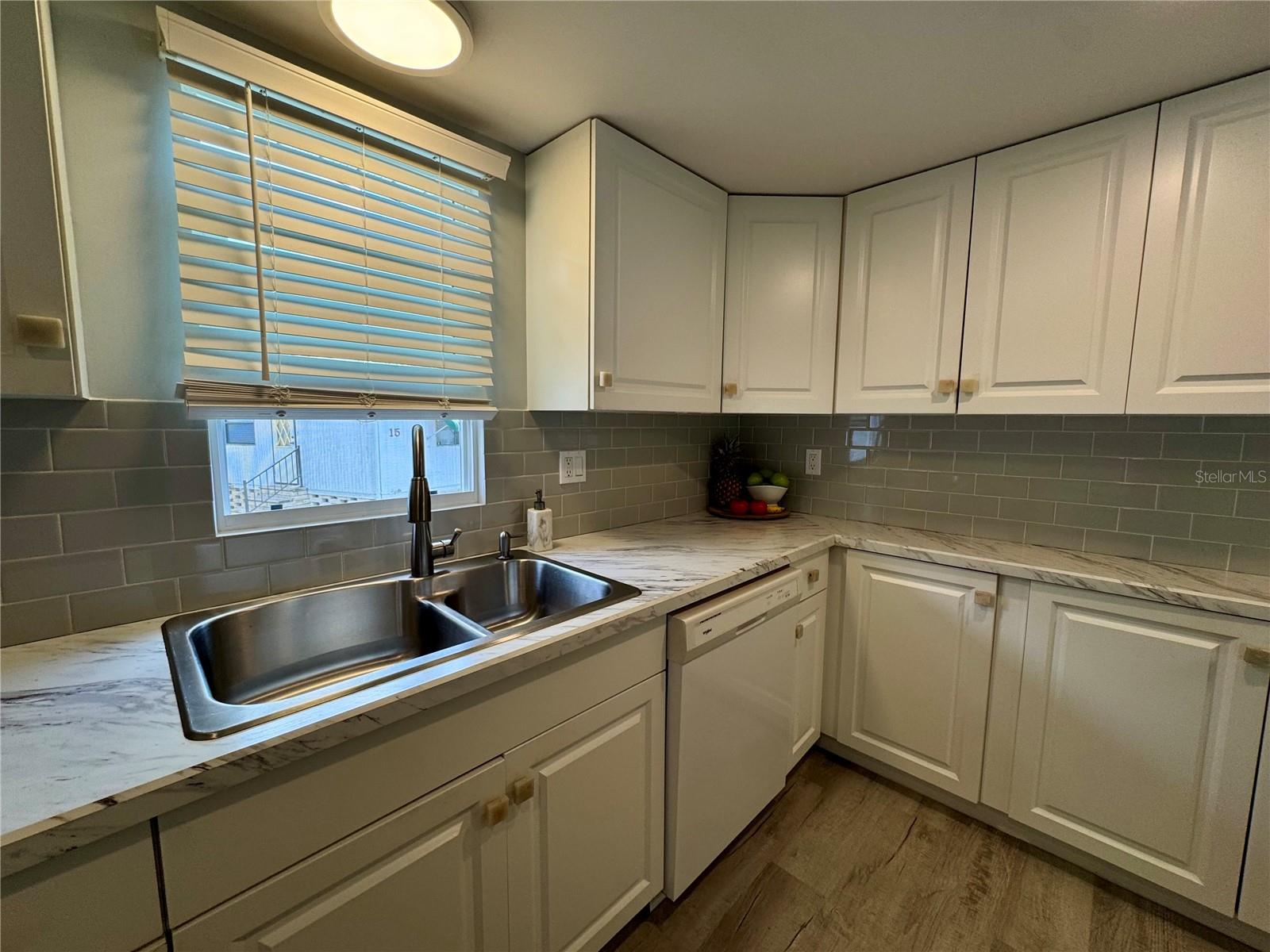 Image 18 of 39 For 15010 113th Avenue N 47