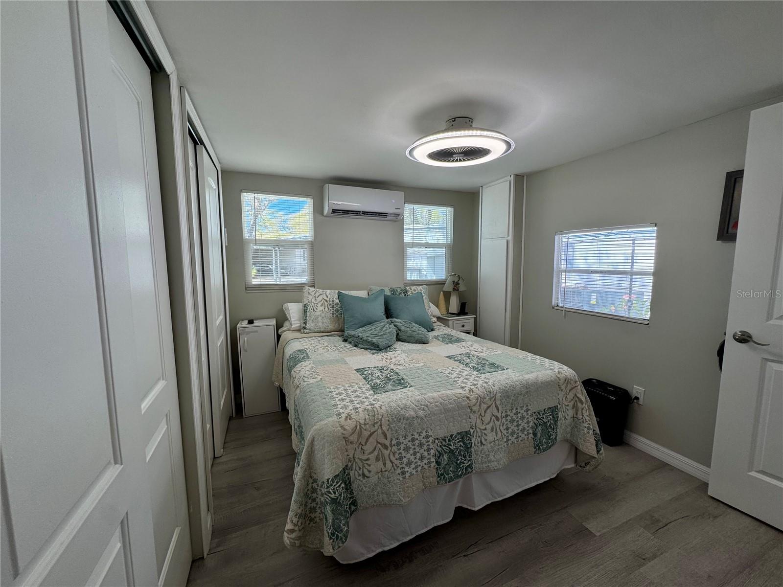 Image 24 of 39 For 15010 113th Avenue N 47