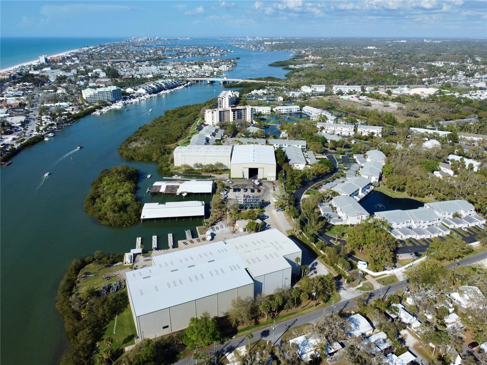 Image 33 of 39 For 15010 113th Avenue N 47