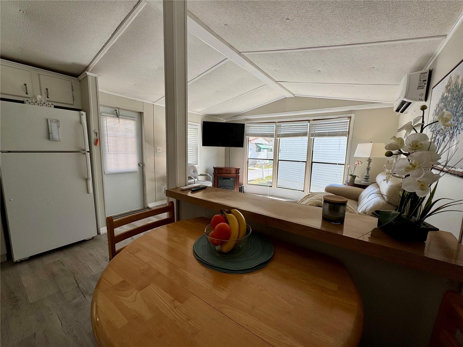 Listing photo id 9 for 15010 113th Avenue N 48