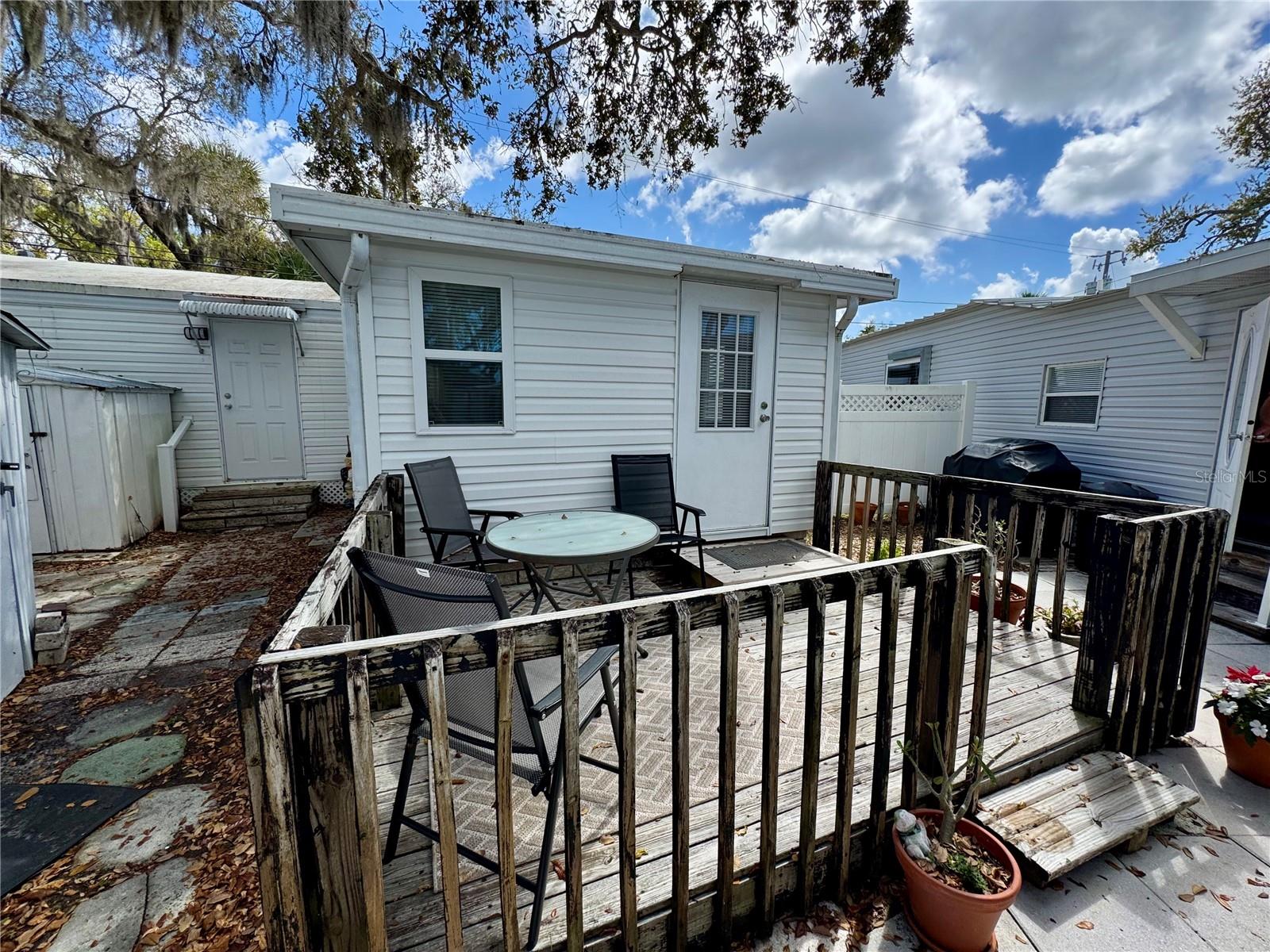 Listing photo id 17 for 15010 113th Avenue N 48