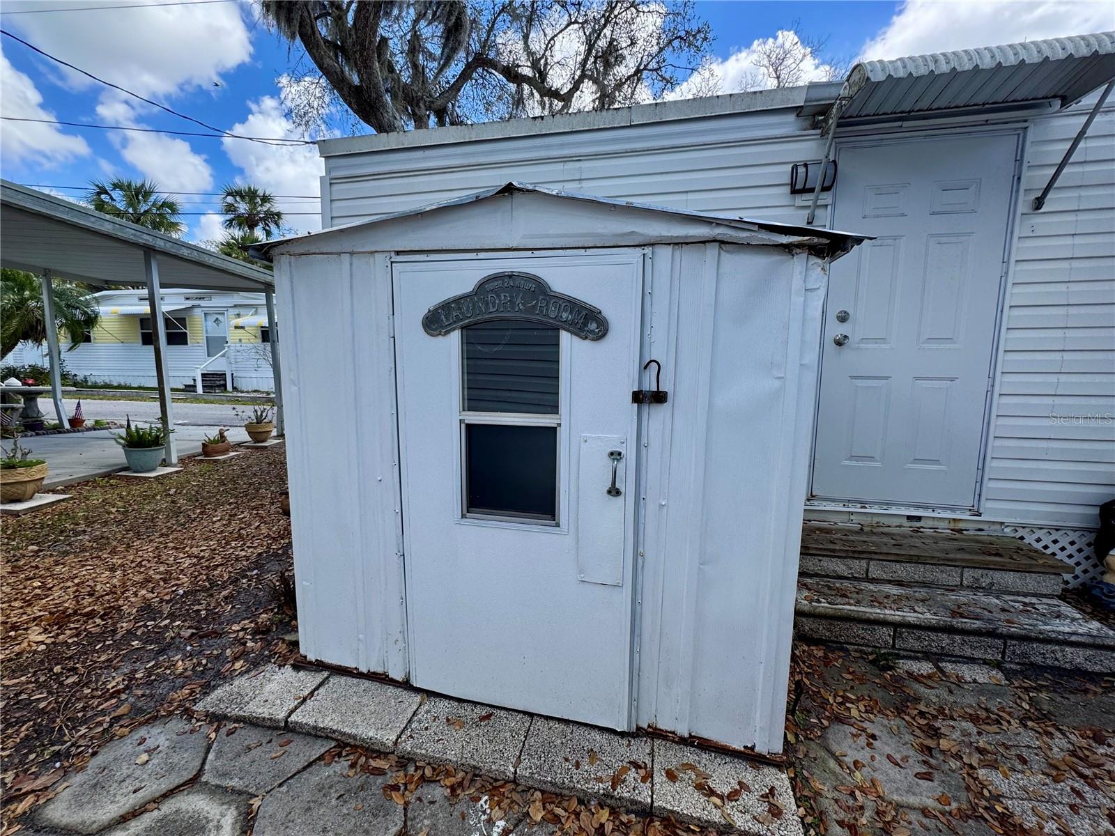 Listing photo id 18 for 15010 113th Avenue N 48