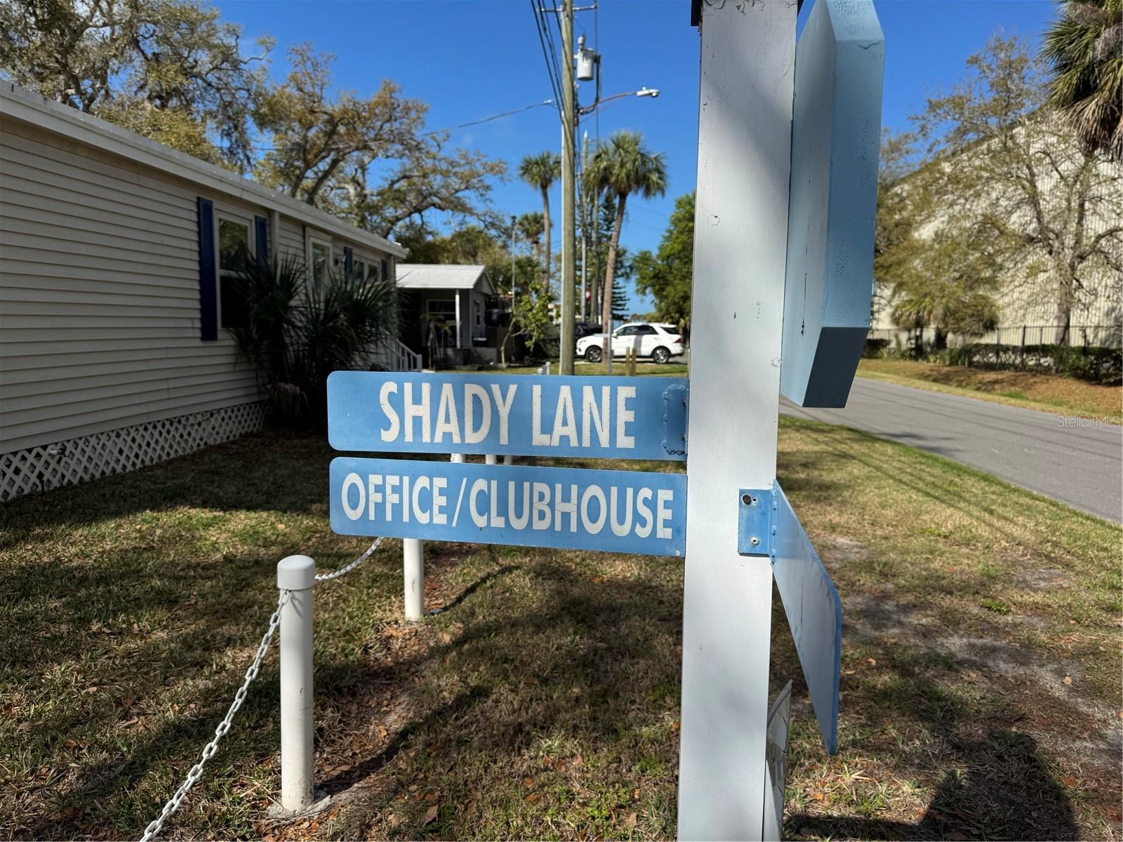 Listing photo id 33 for 15010 113th Avenue N 48