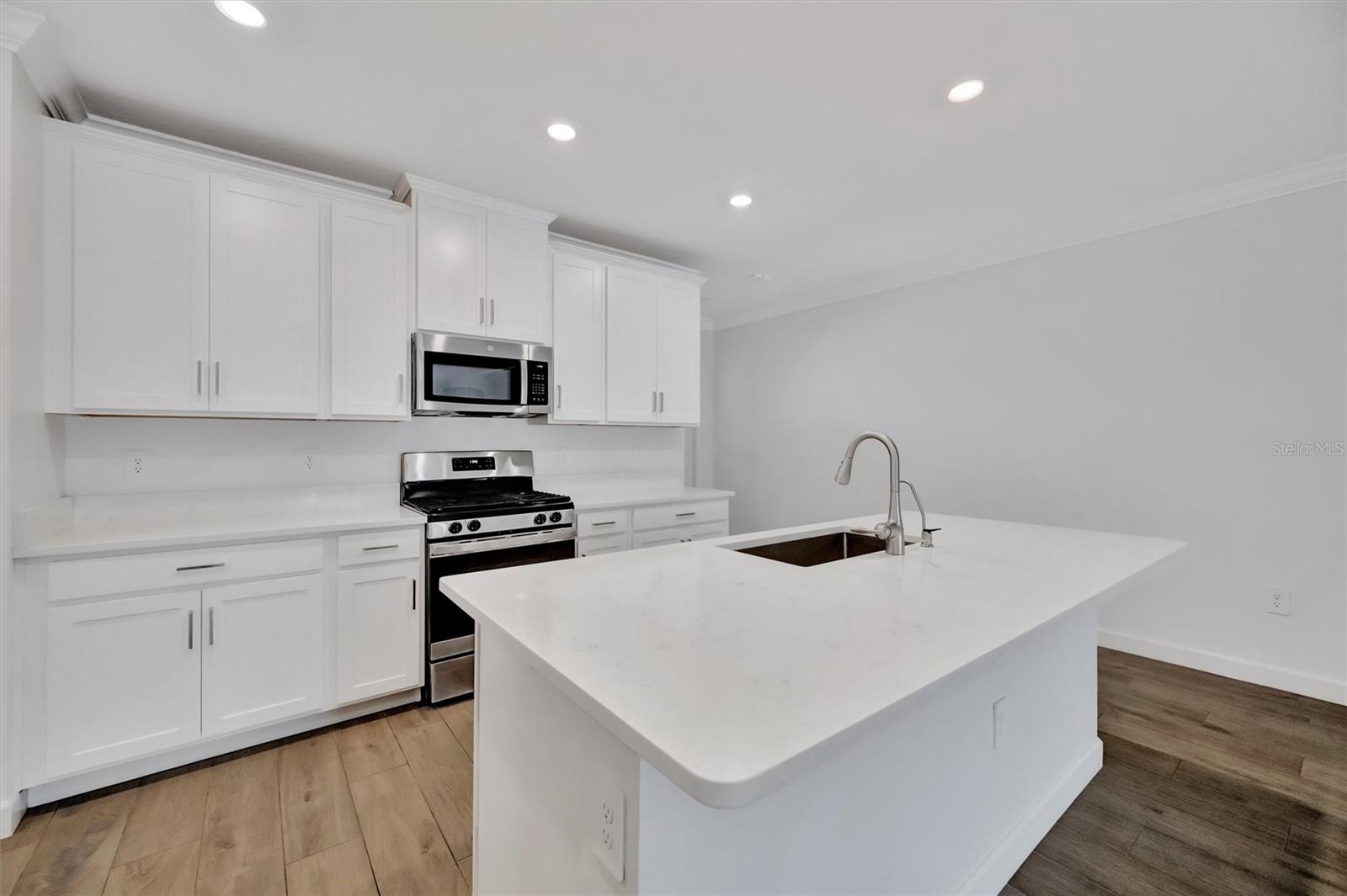 Image 13 of 43 For 17436 Holly Well Avenue