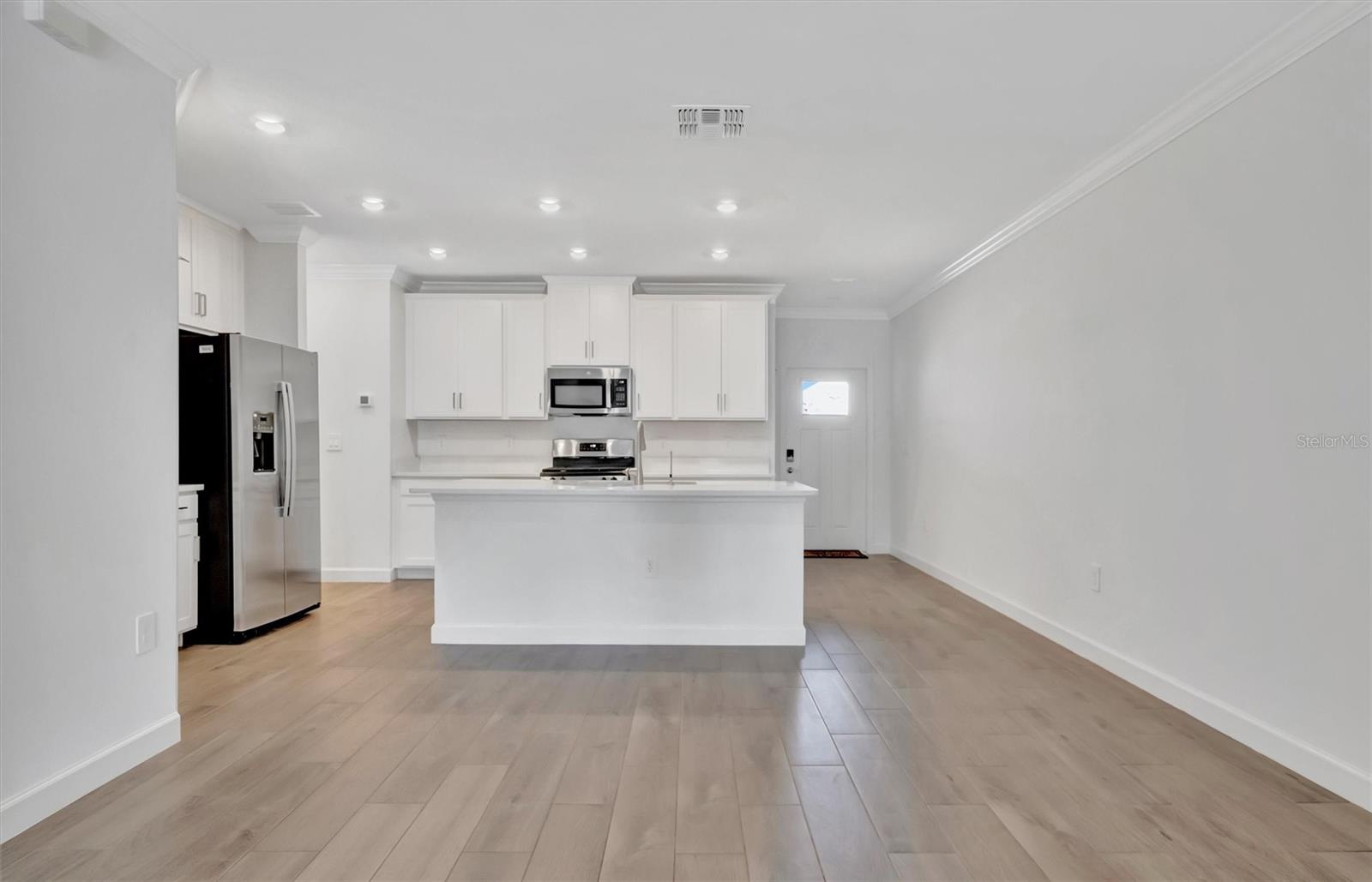 Image 19 of 43 For 17436 Holly Well Avenue