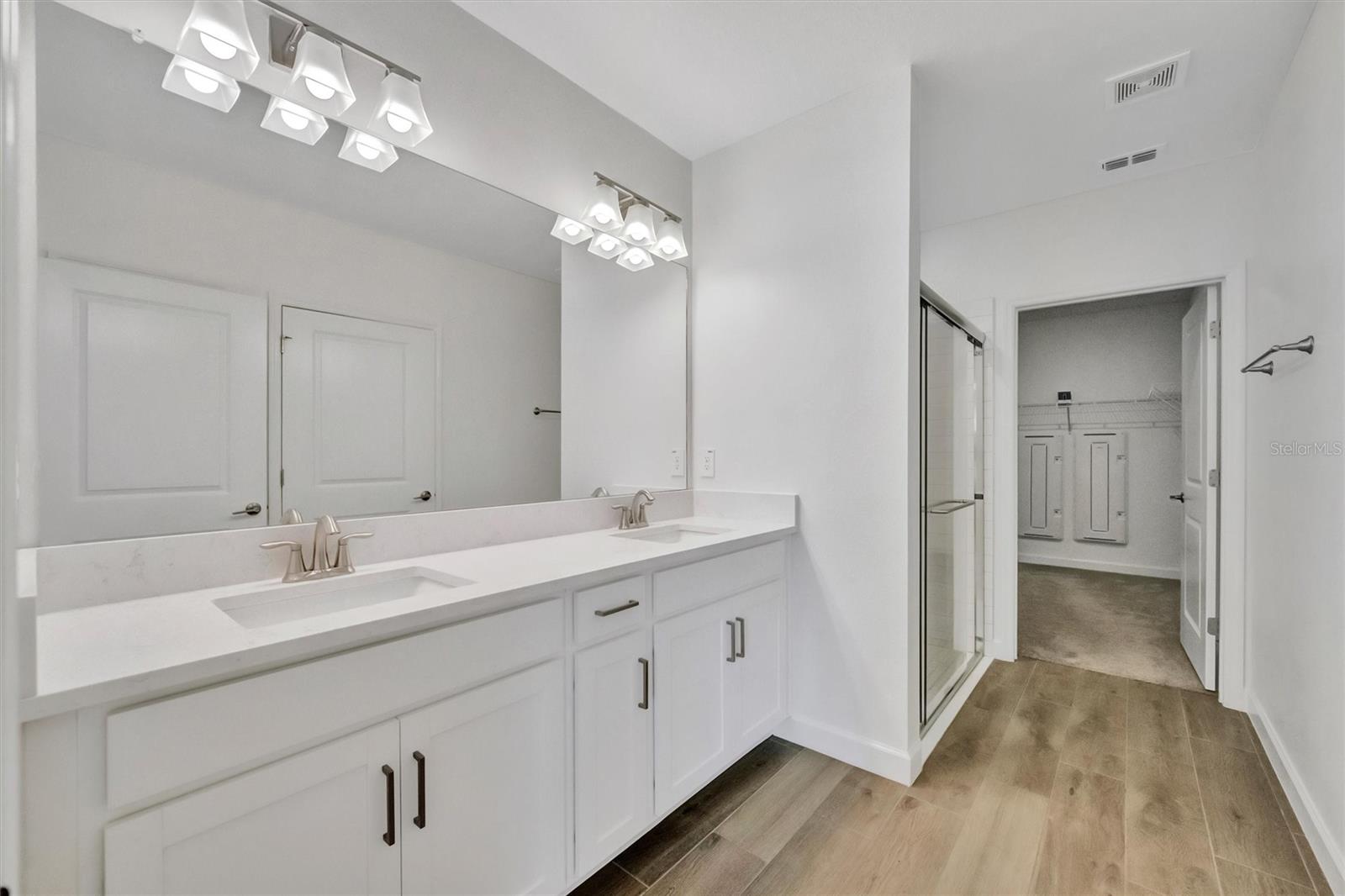 Image 22 of 43 For 17436 Holly Well Avenue