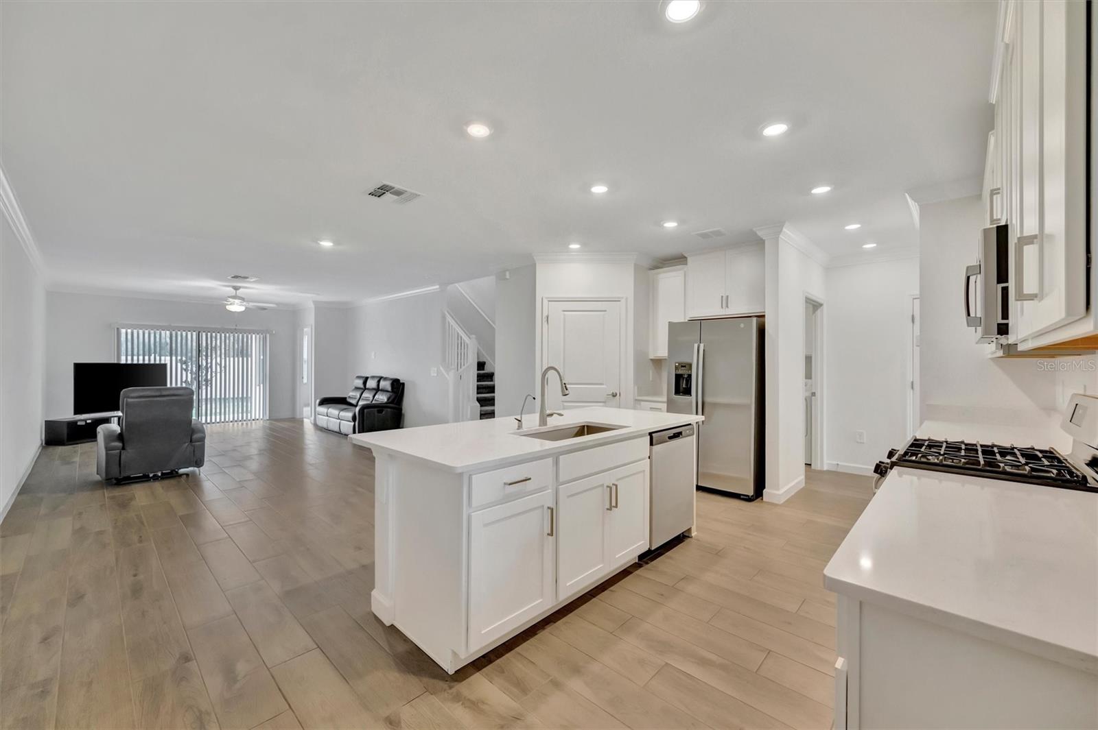 Image 5 of 43 For 17436 Holly Well Avenue