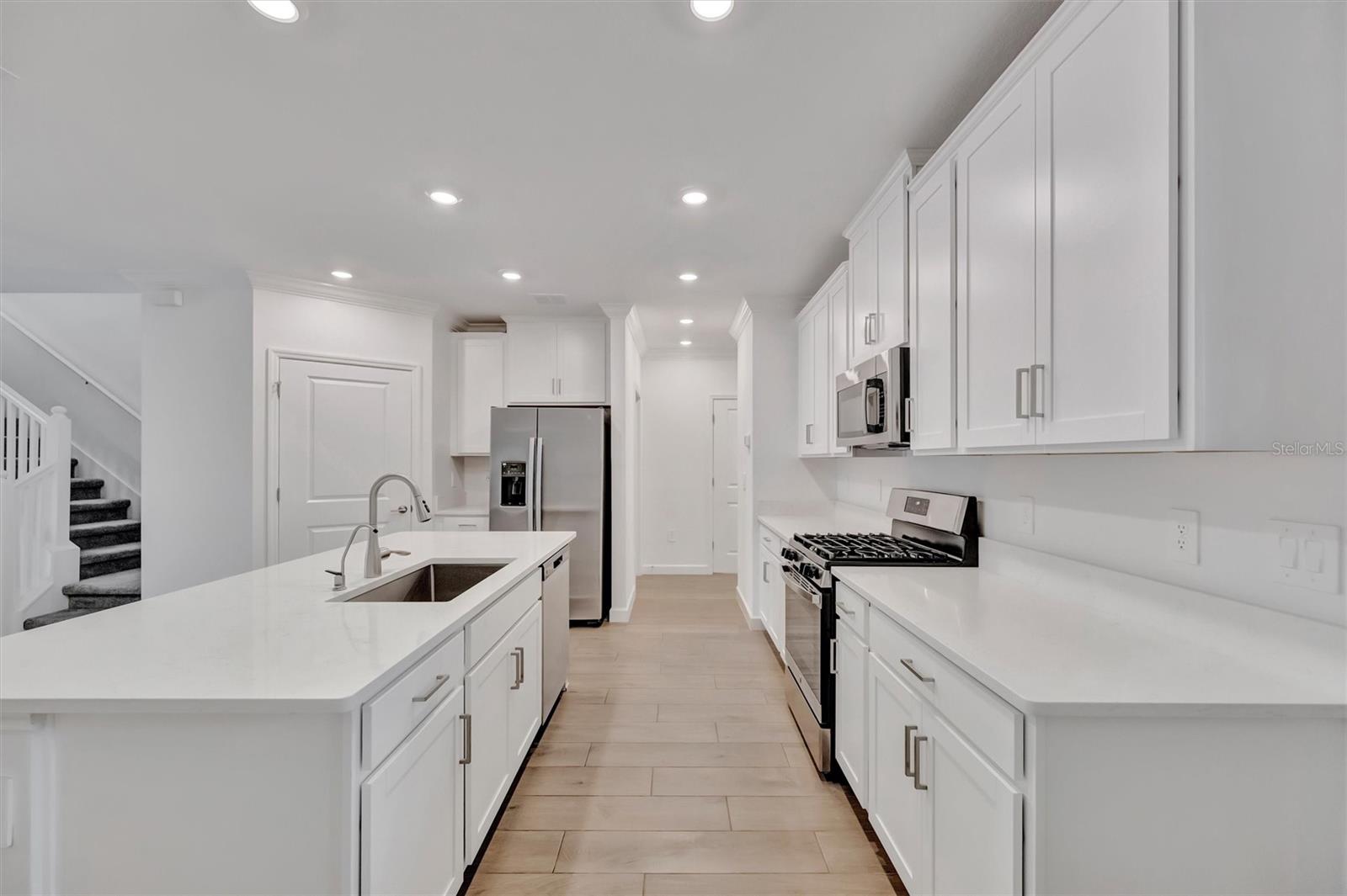 Image 6 of 43 For 17436 Holly Well Avenue