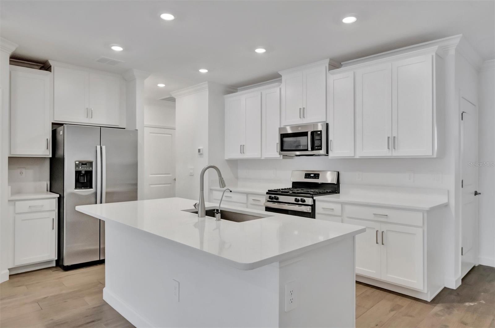 Image 8 of 43 For 17436 Holly Well Avenue