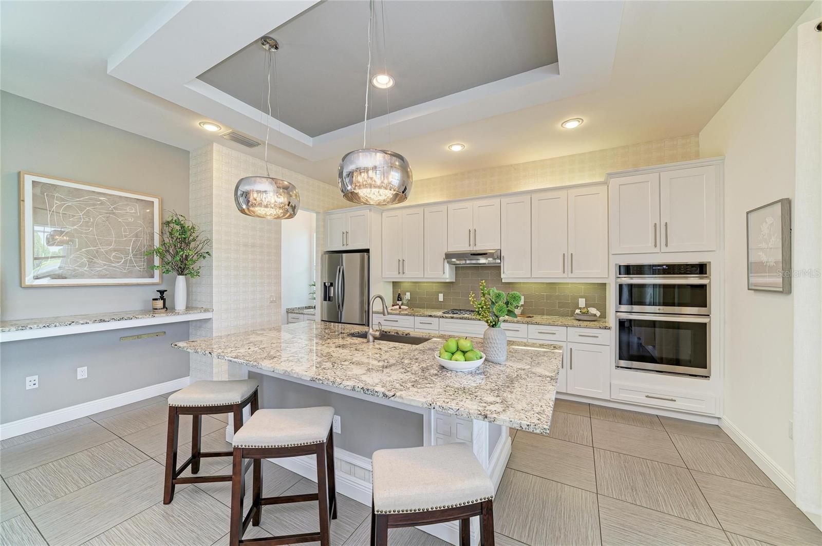 Image 17 of 94 For 826 Honeyflower Loop