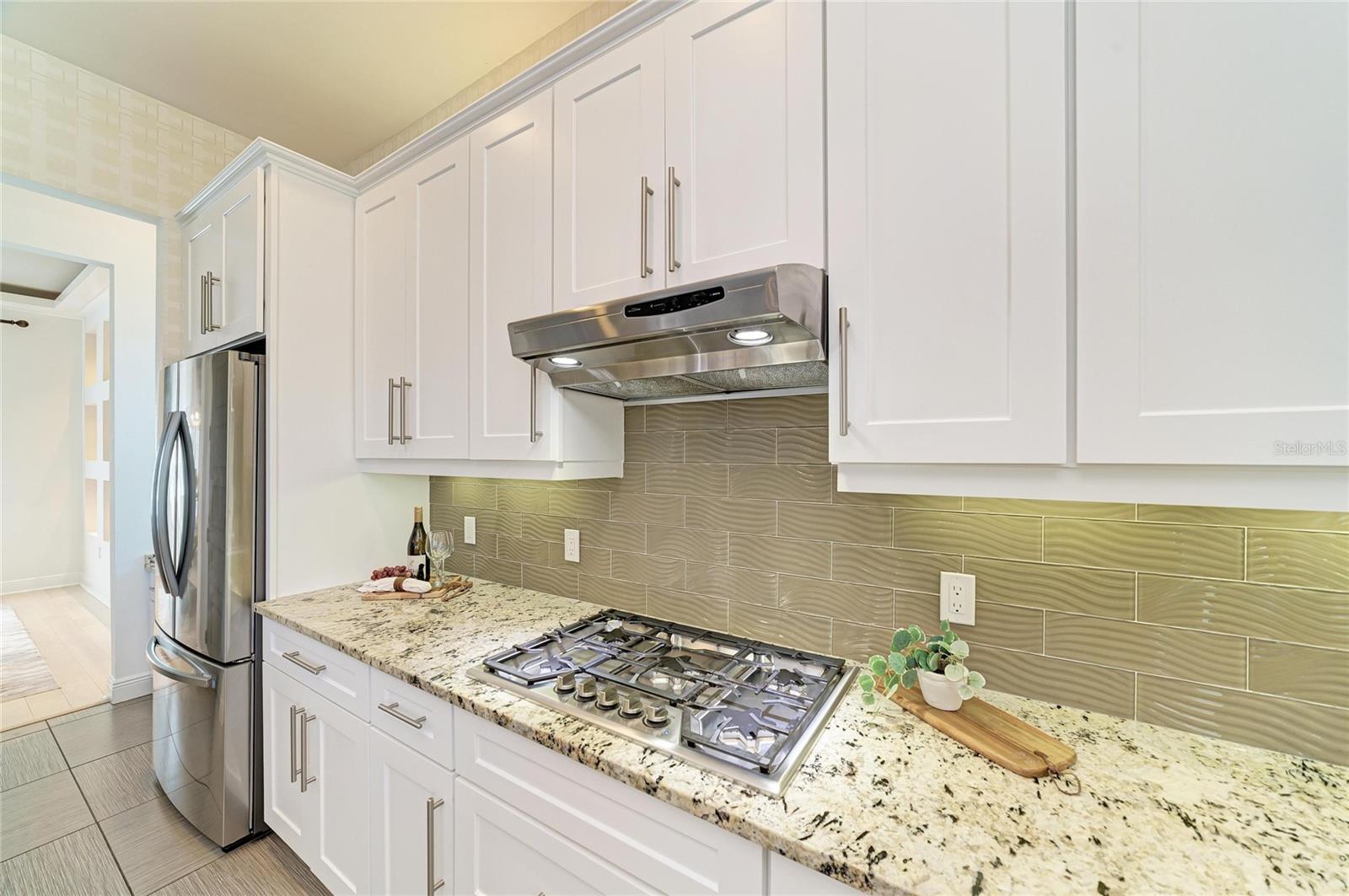 Image 19 of 94 For 826 Honeyflower Loop