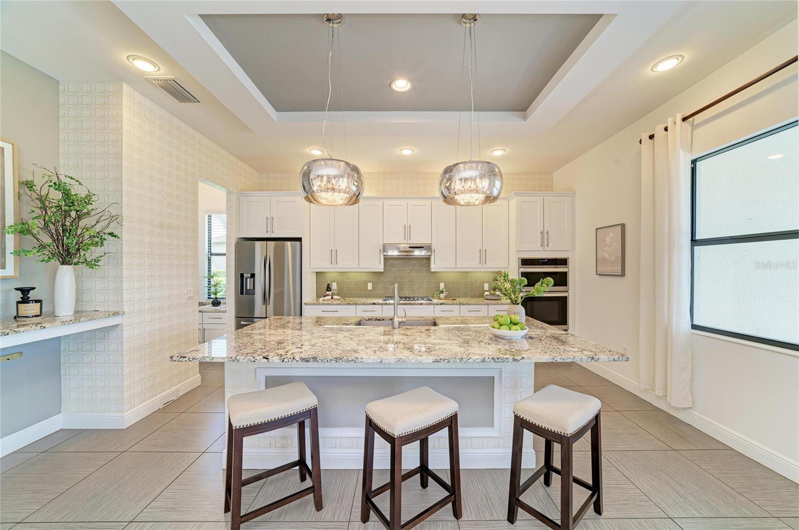 Image 3 of 94 For 826 Honeyflower Loop