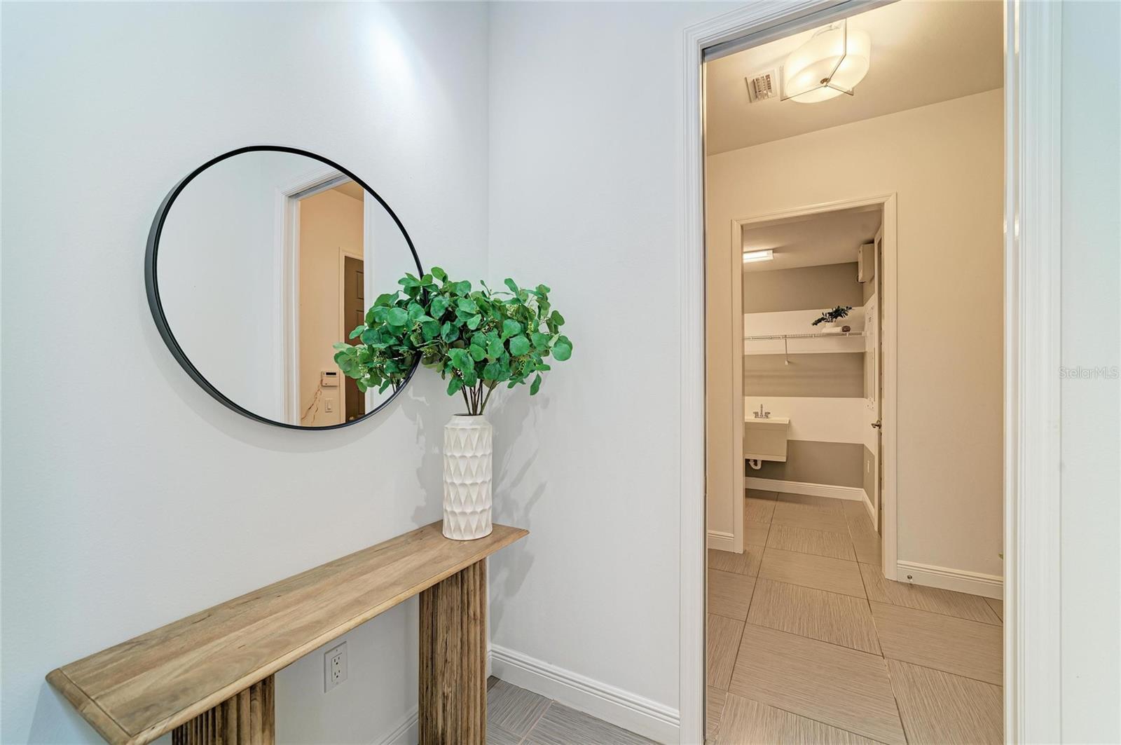 Image 56 of 94 For 826 Honeyflower Loop