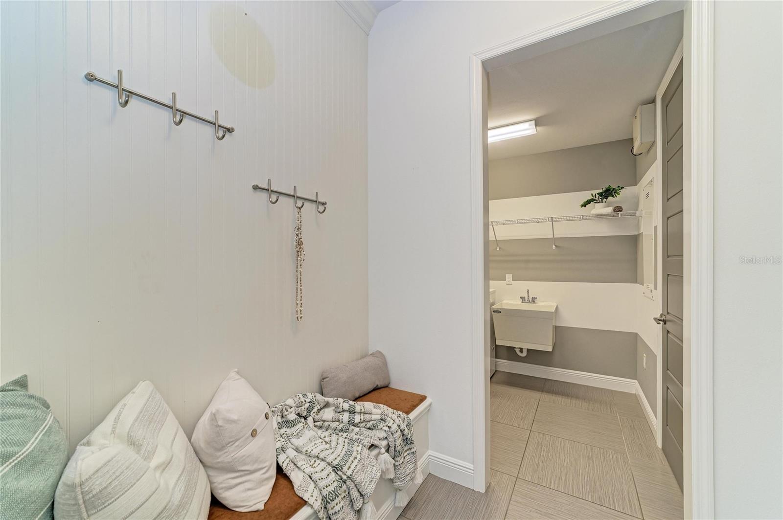 Image 57 of 94 For 826 Honeyflower Loop