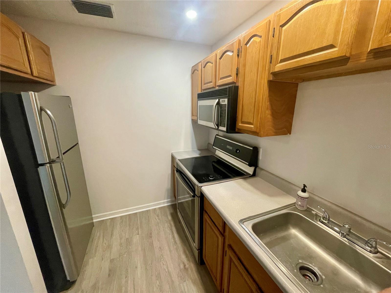 Image 6 of 17 For 3215 Bunche Street