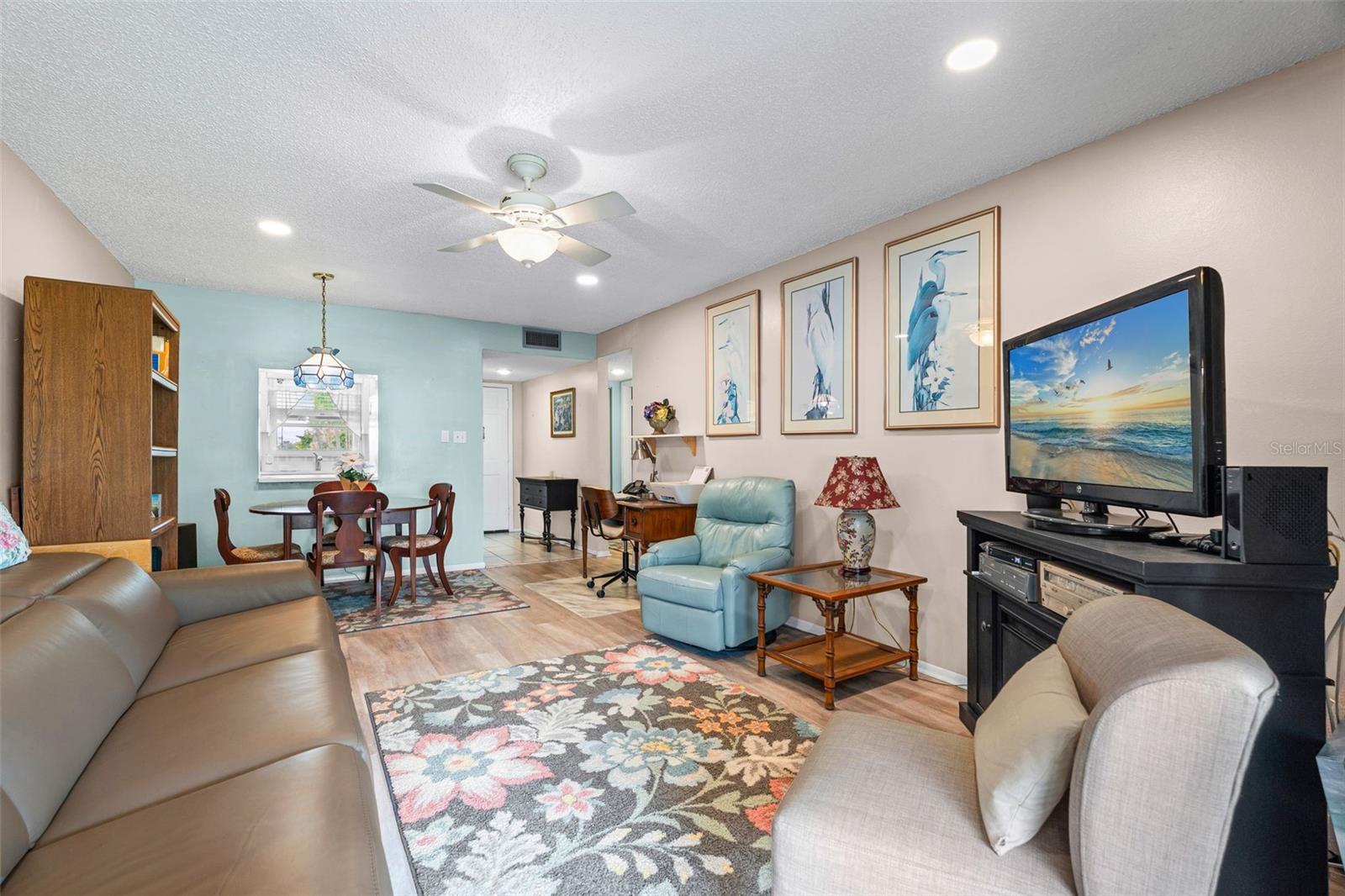 Image 9 of 21 For 4705 5th Street W 305