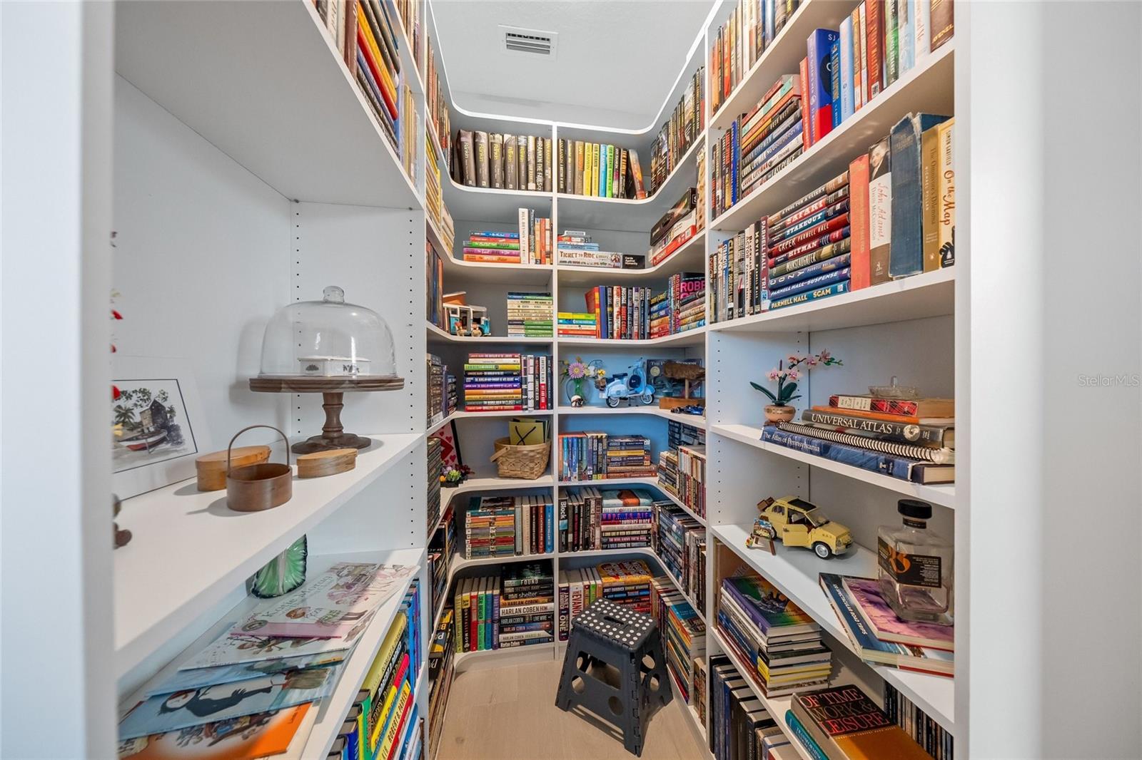 Image 35 of 98 For 459 Wingfield Drive