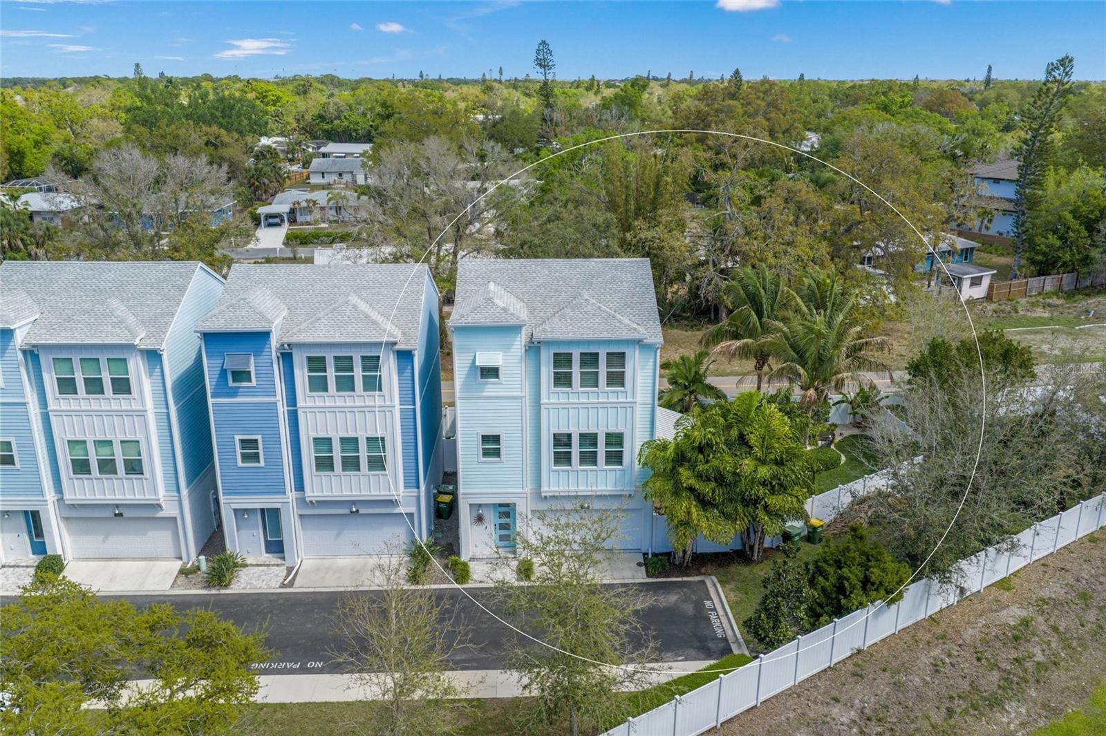 Image 4 of 98 For 459 Wingfield Drive