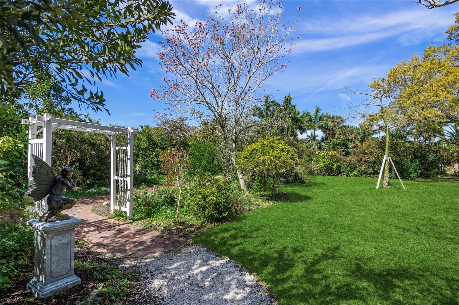 Image 43 of 98 For 459 Wingfield Drive