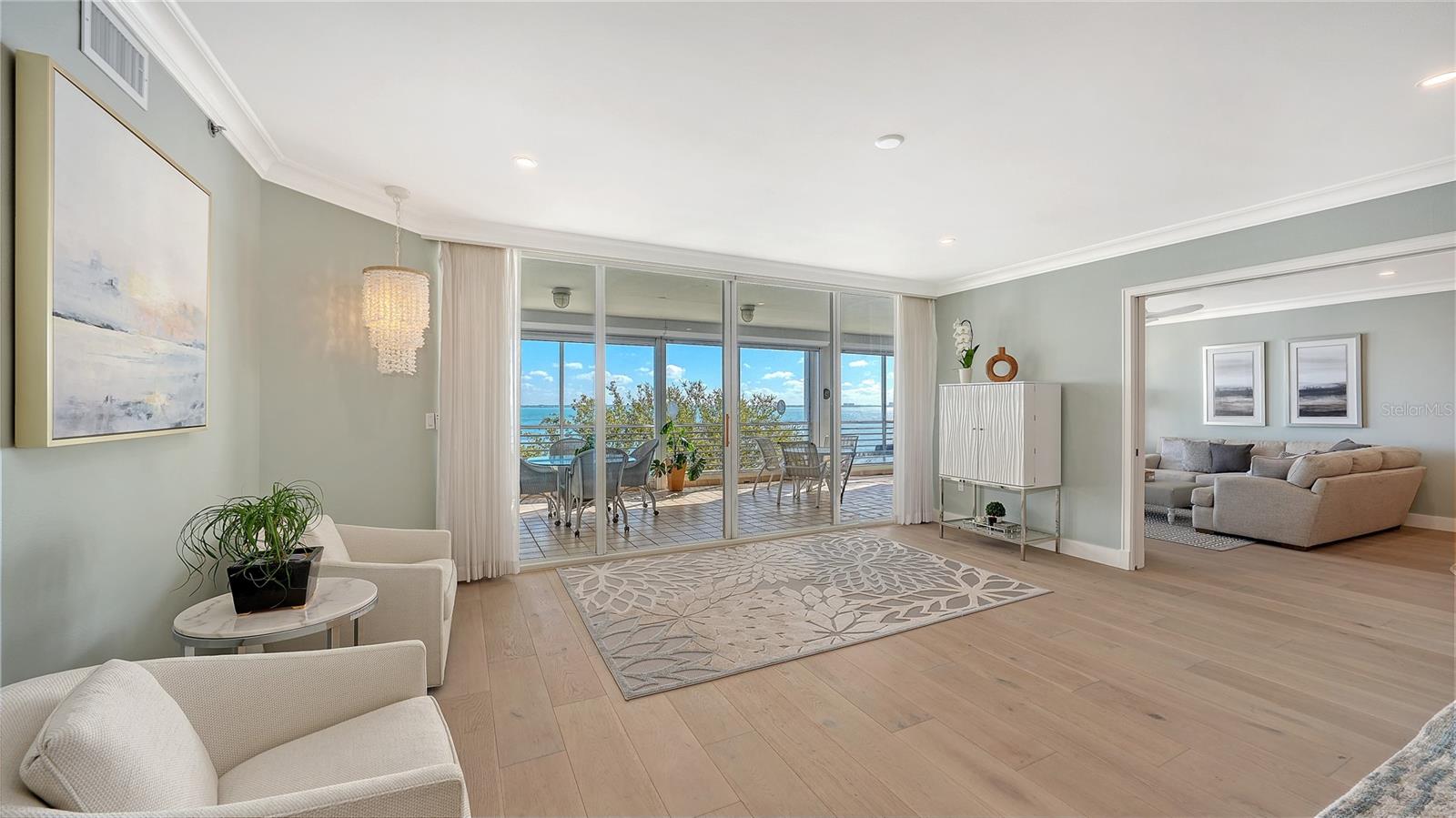 Image 10 of 55 For 2410 Harbourside Drive 142