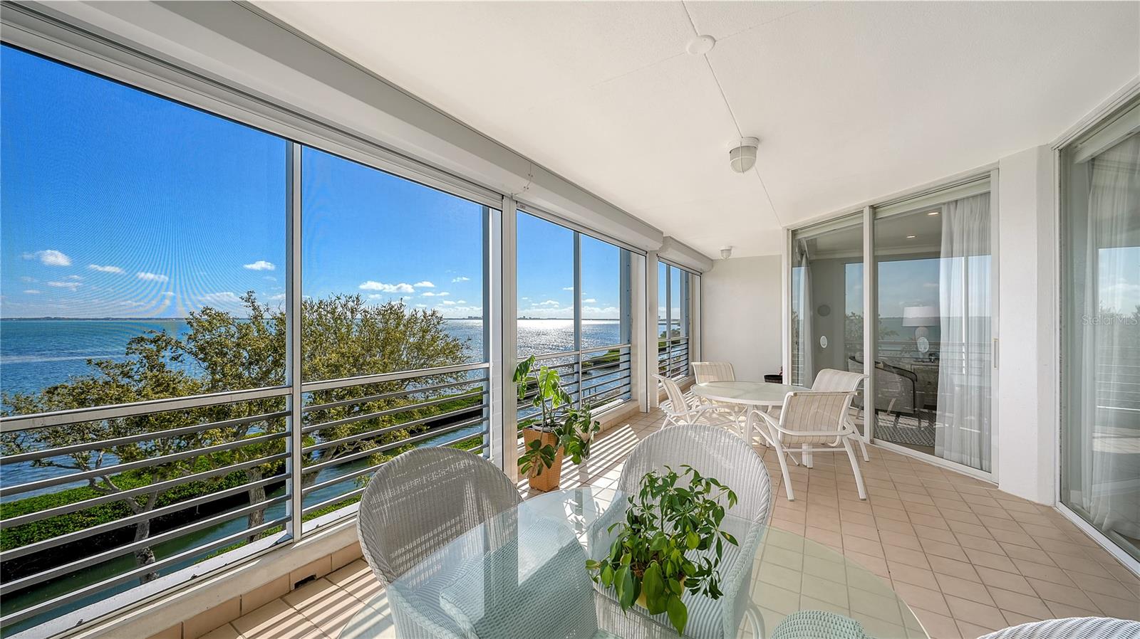 Image 13 of 55 For 2410 Harbourside Drive 142