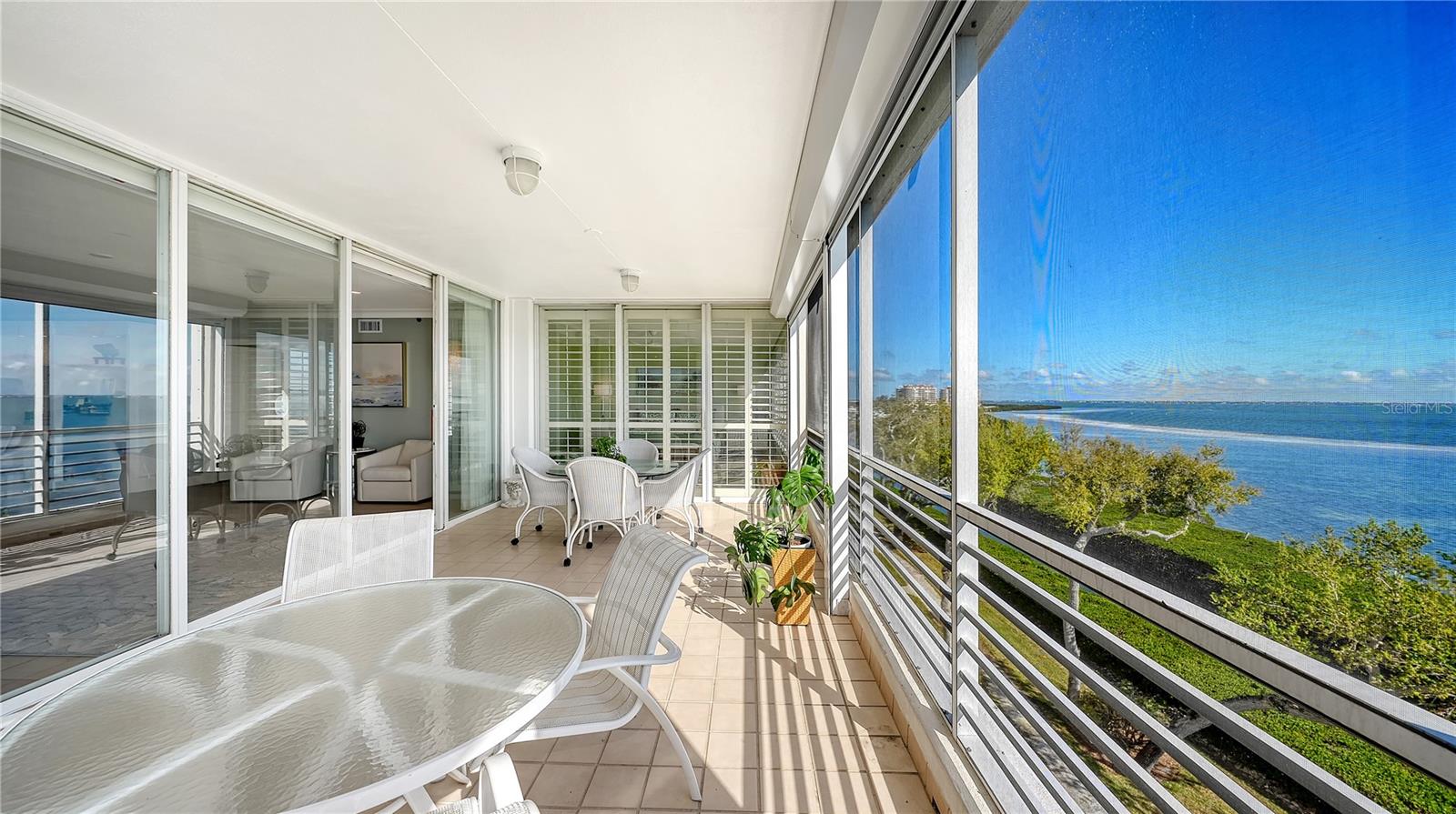 Image 14 of 55 For 2410 Harbourside Drive 142