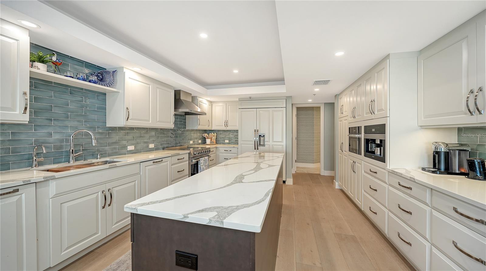 Image 17 of 55 For 2410 Harbourside Drive 142