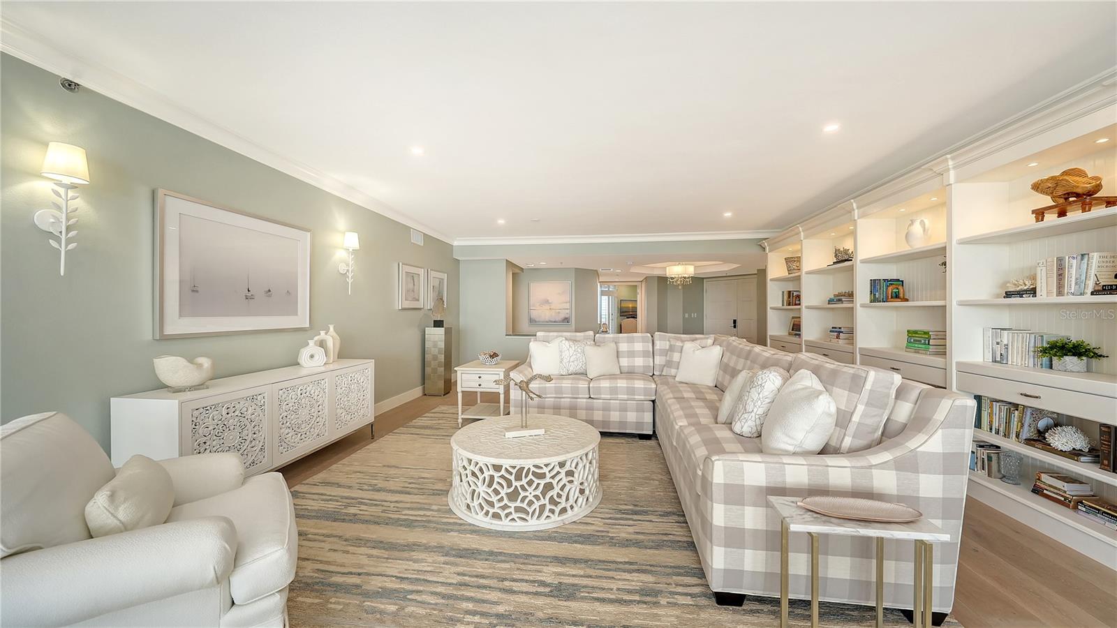 Image 7 of 55 For 2410 Harbourside Drive 142